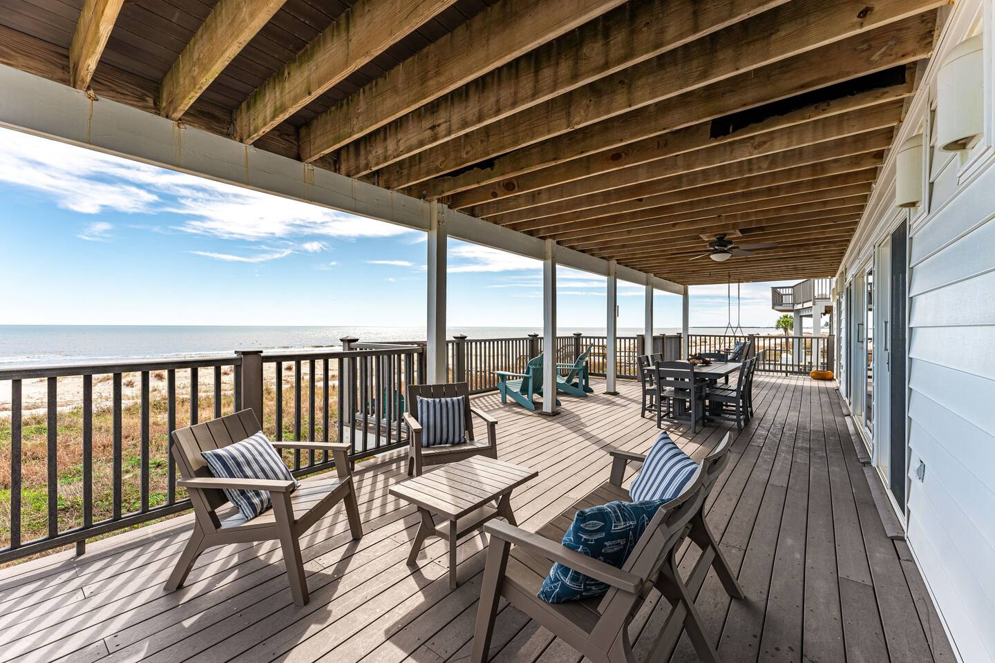 SeaScape's Spacious Deck with 180° Gulf Views 