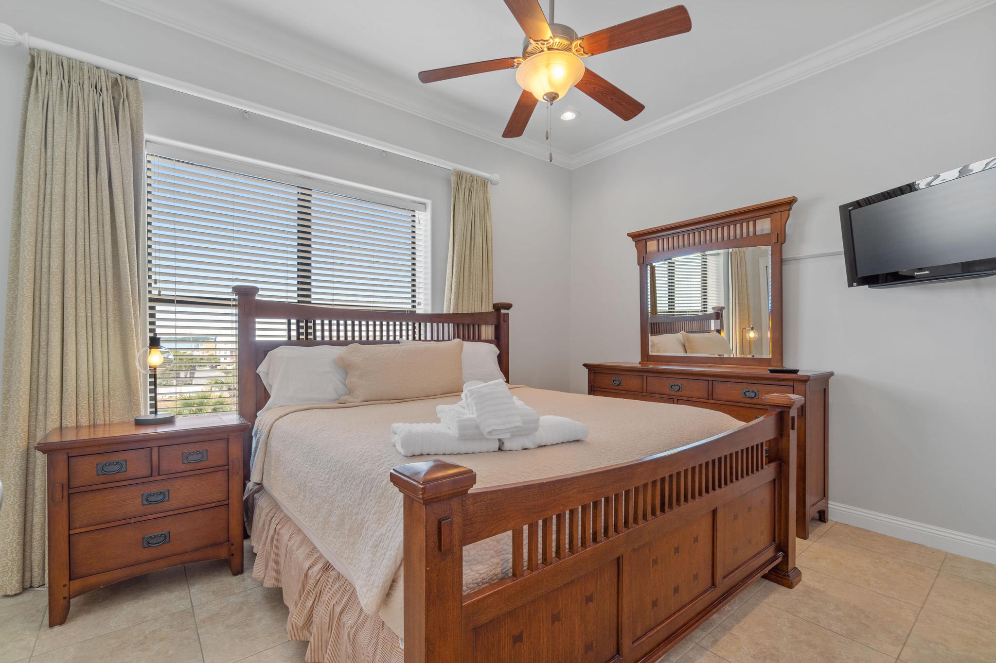 3rd Floor Guest Bedroom (King)