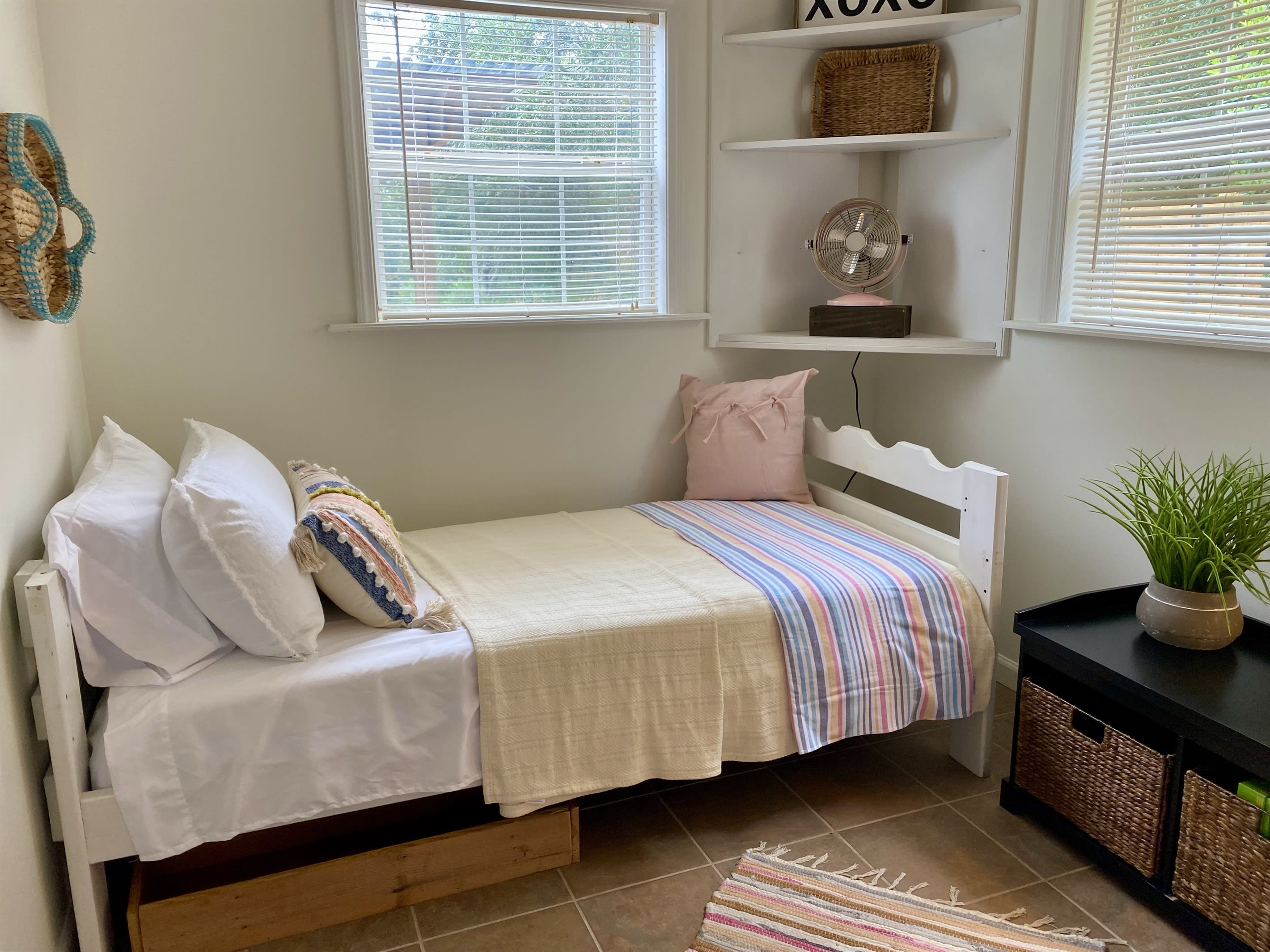 Fourth Bedroom with Two Twin Beds