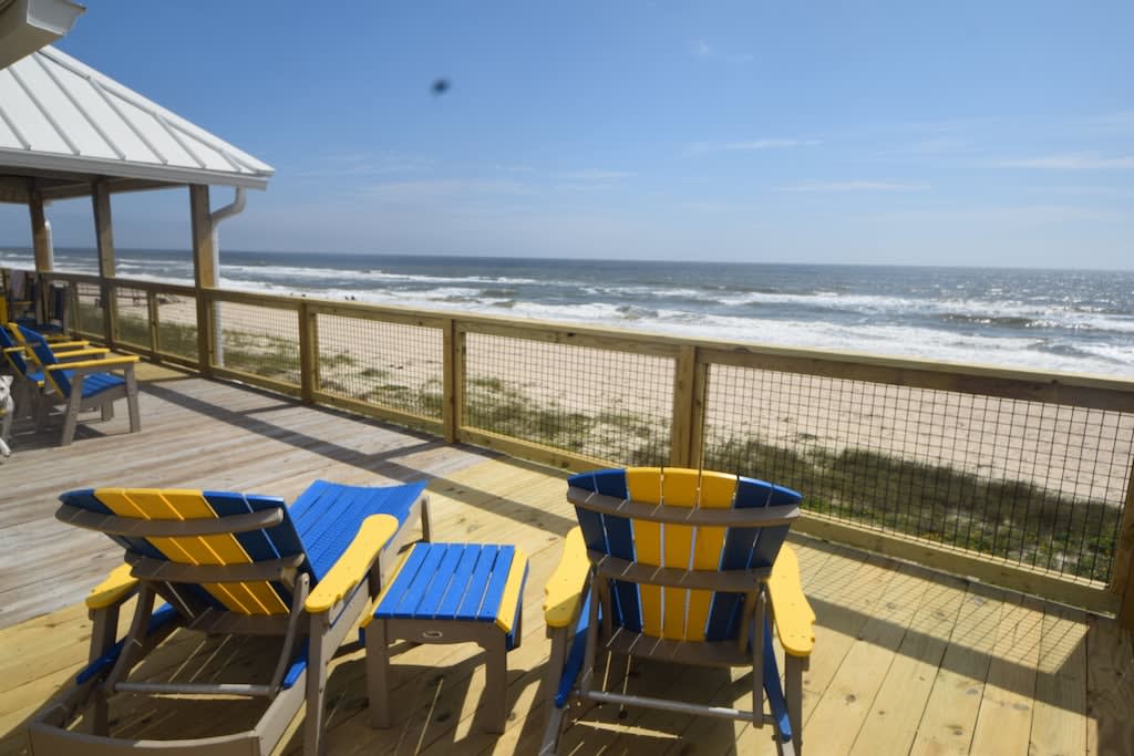 ample of seating on the deck