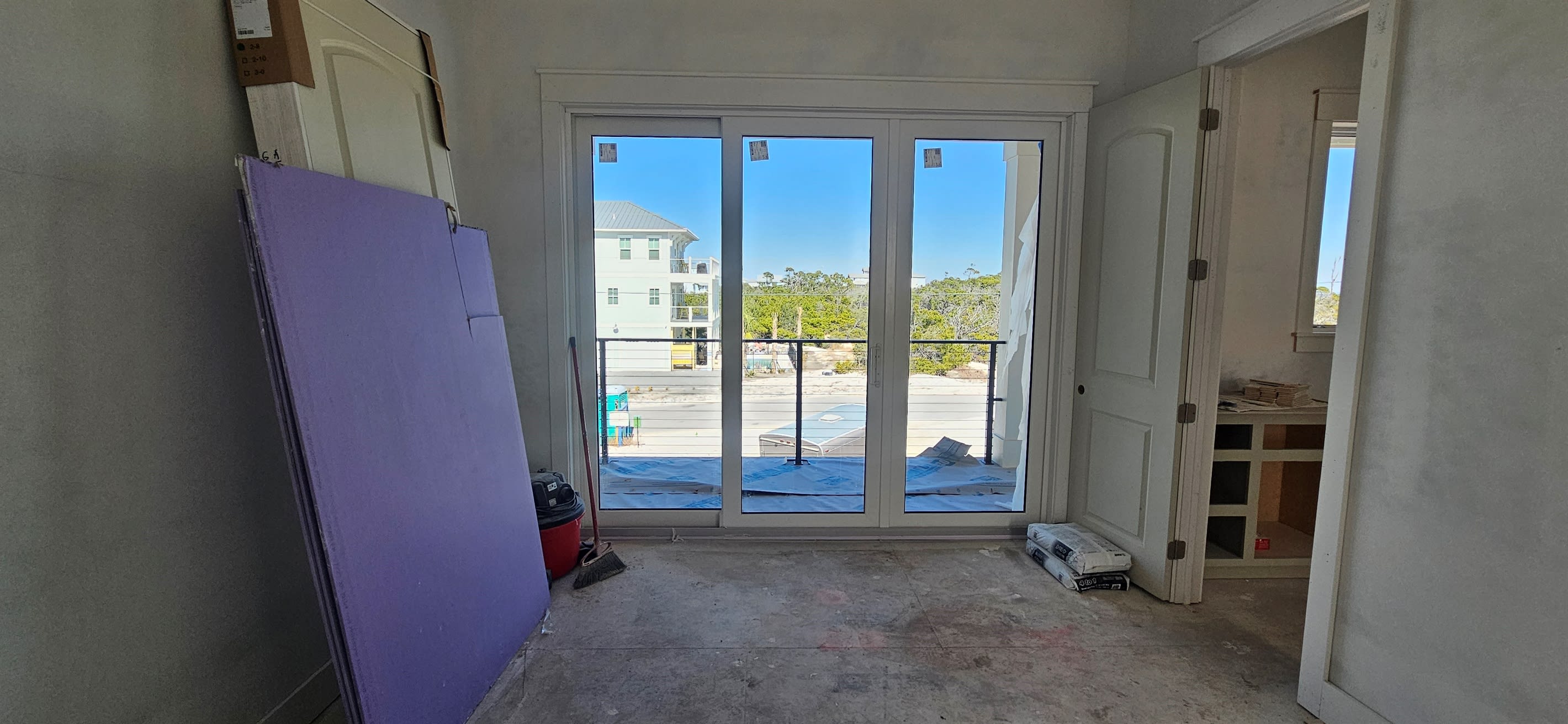 Queen Bedroom with Balcony