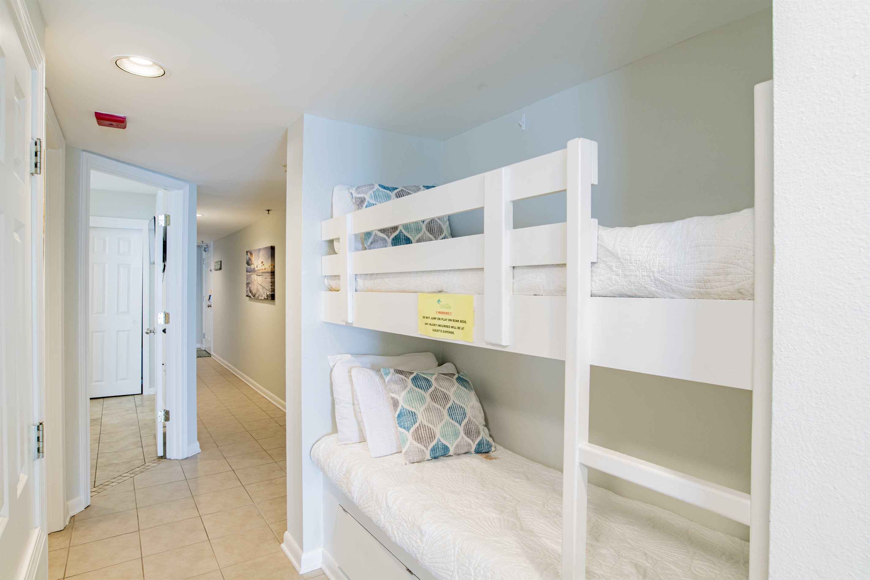 HALL BUNKBEDS