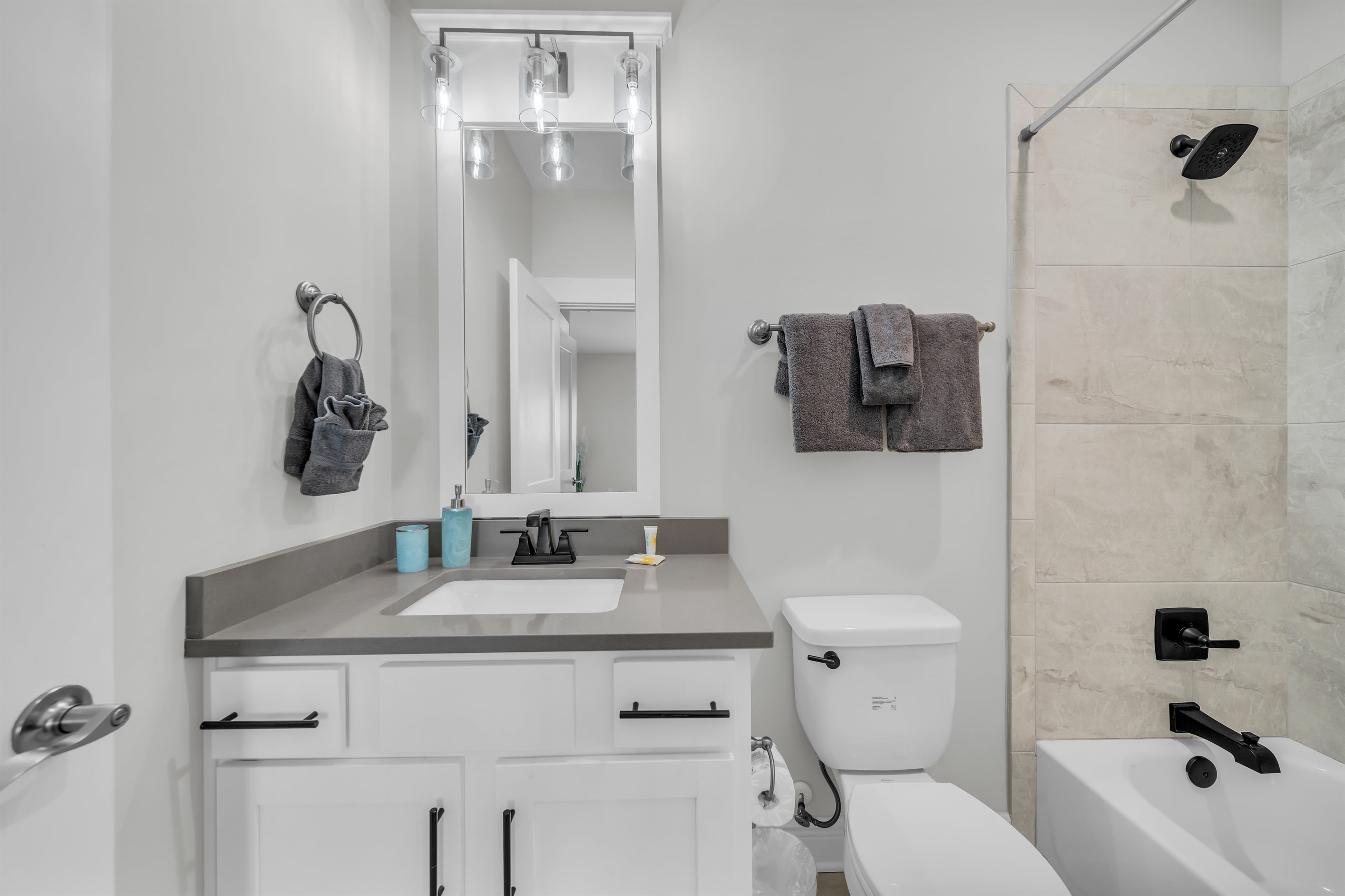 Bed 2 Ensuite Bathroom