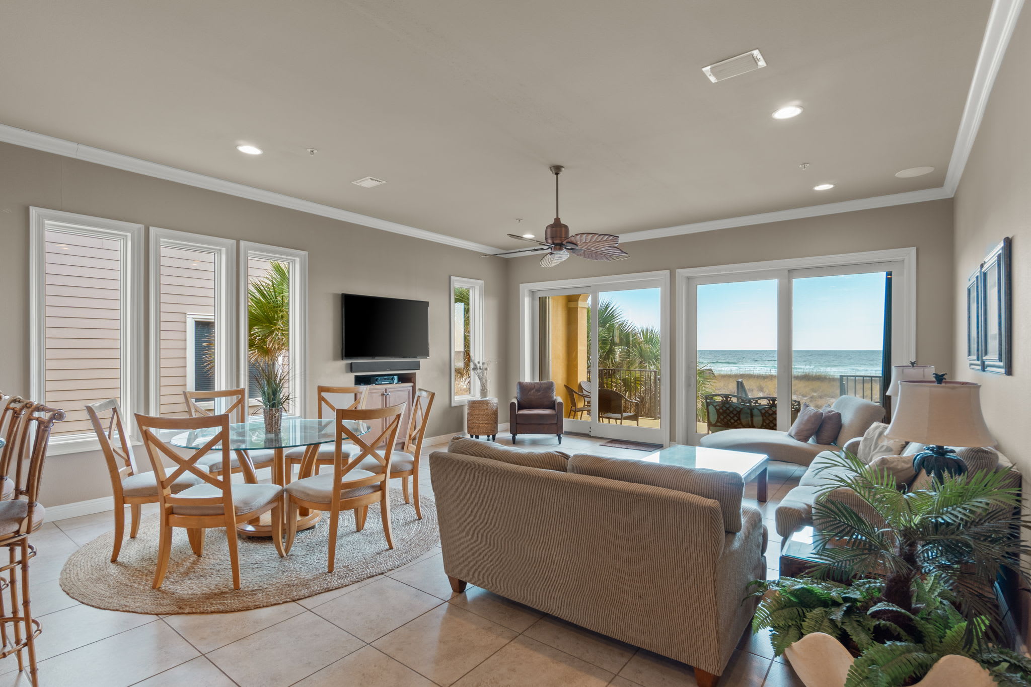 Living Area Living Area