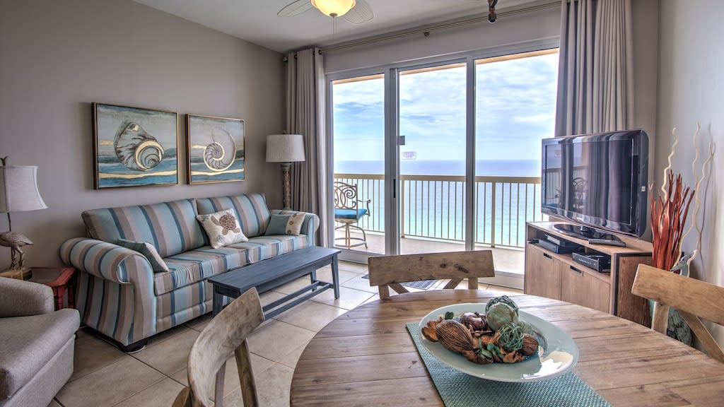 Living/Dinning Area opens to the balcony & never ending tropical seas!