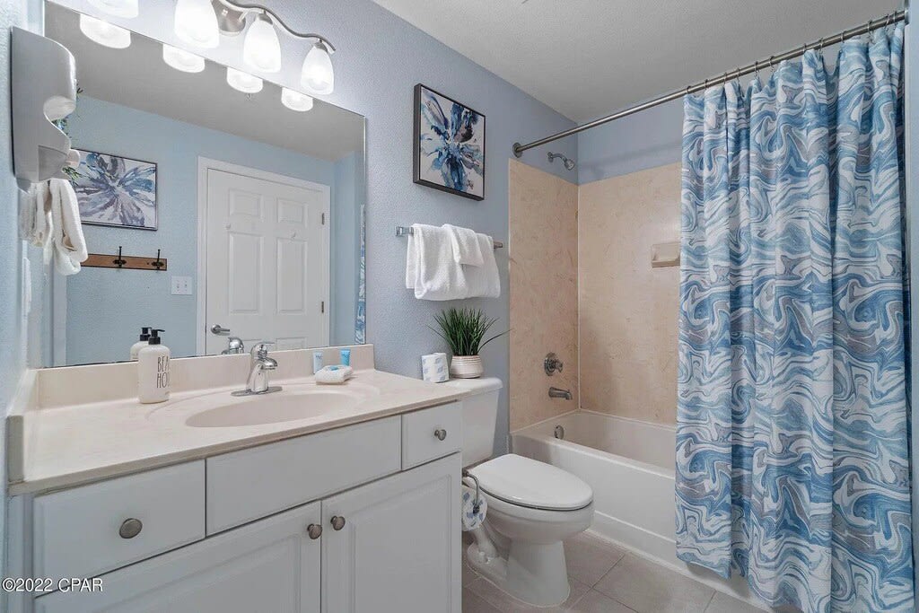 Adjoining King Bathroom