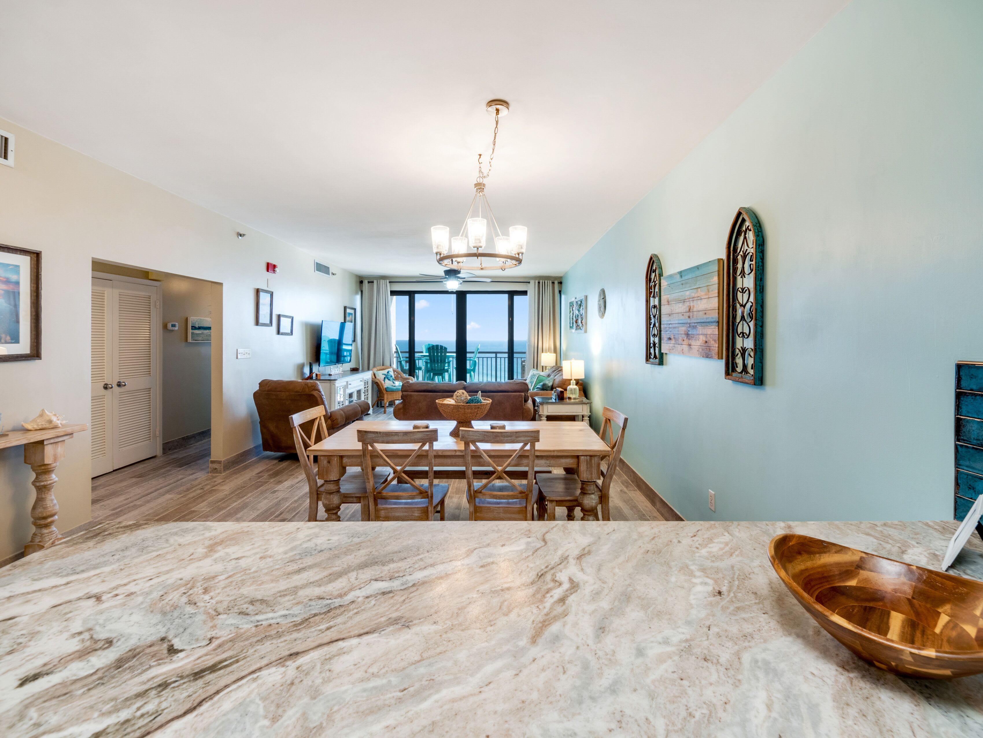 Interior and dining area with seating for 6 plus bar seating for 3