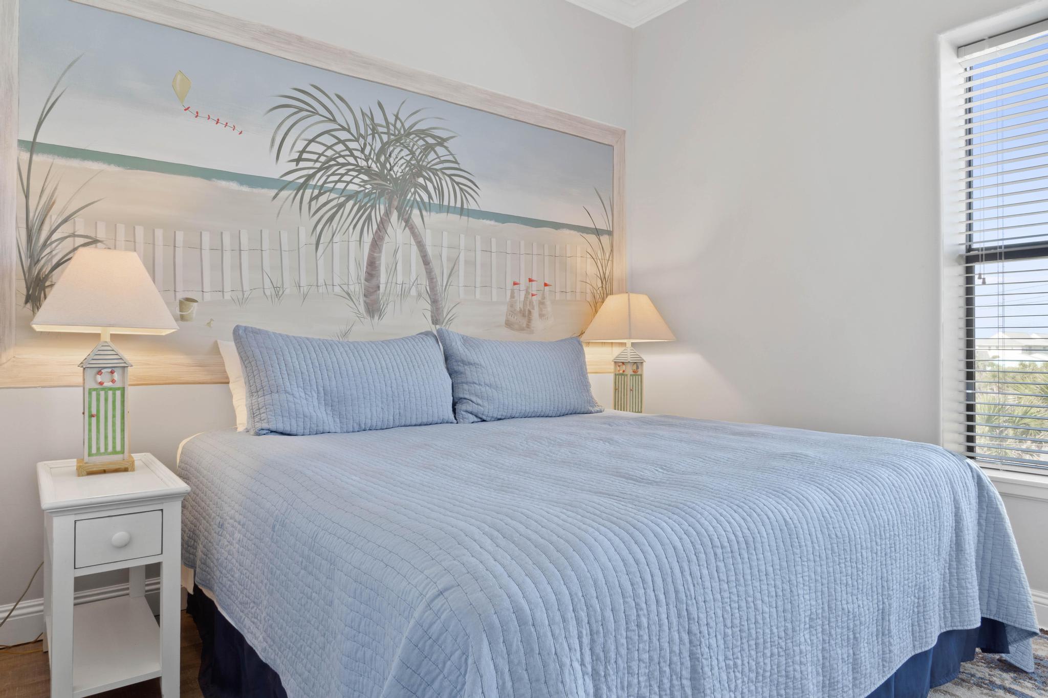 Main Floor Guest Bedroom (King)