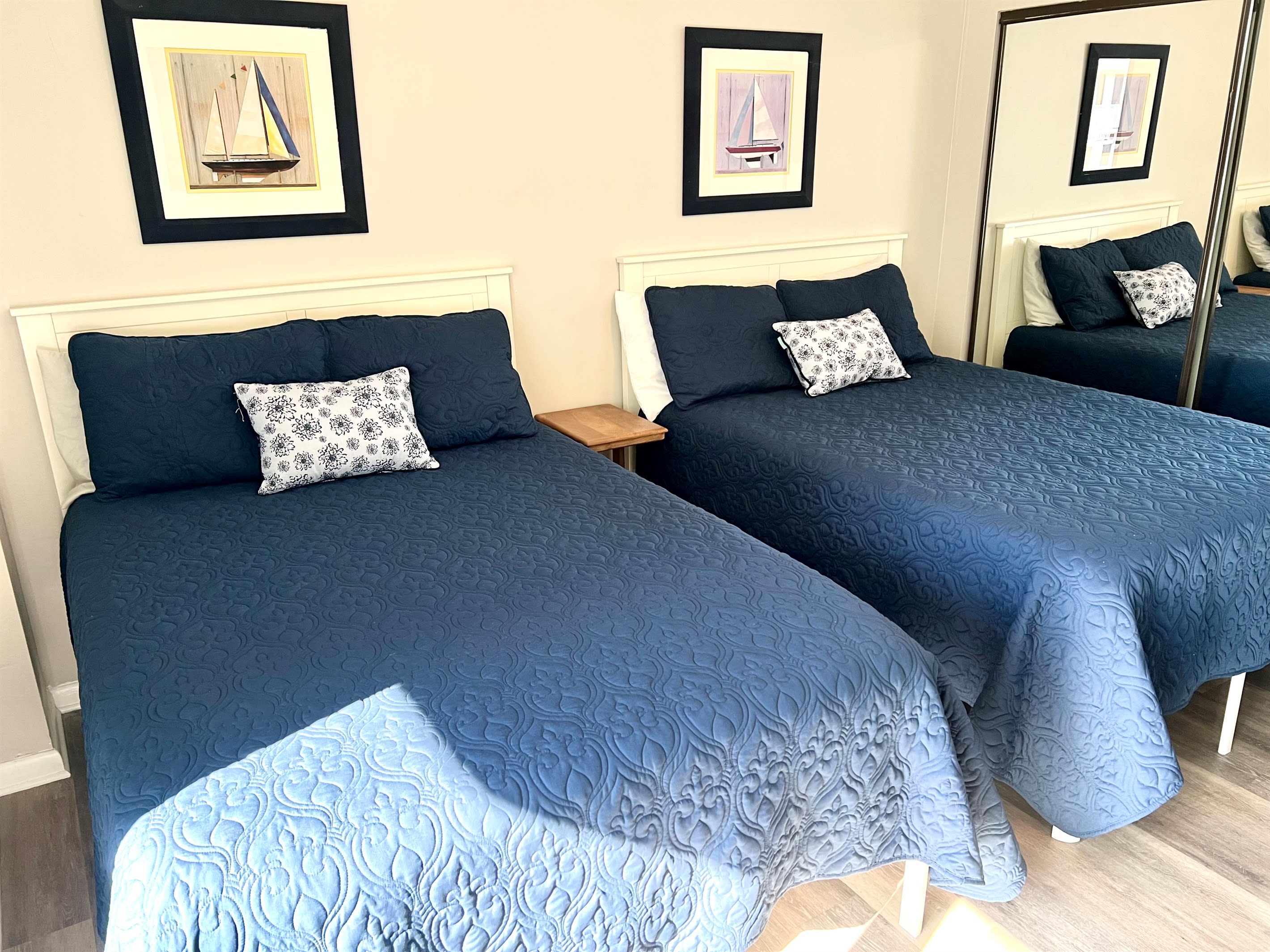 3rd bedroom has 2 queen beds