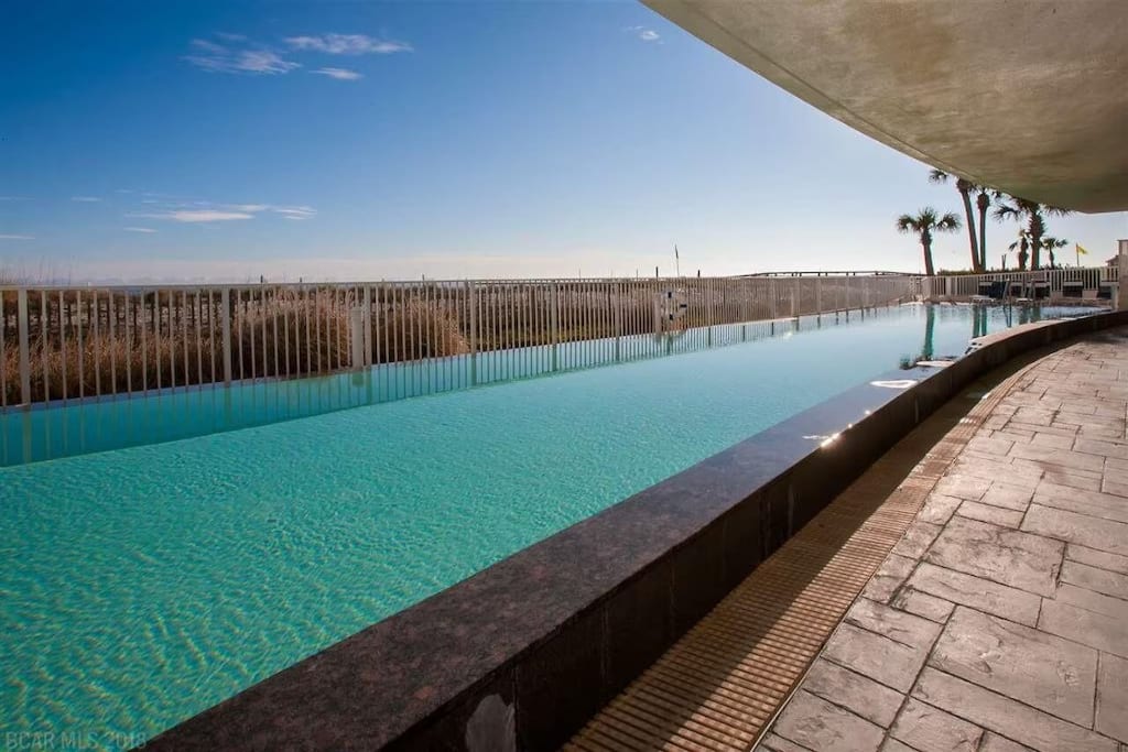 Outdoor Infinity Pool