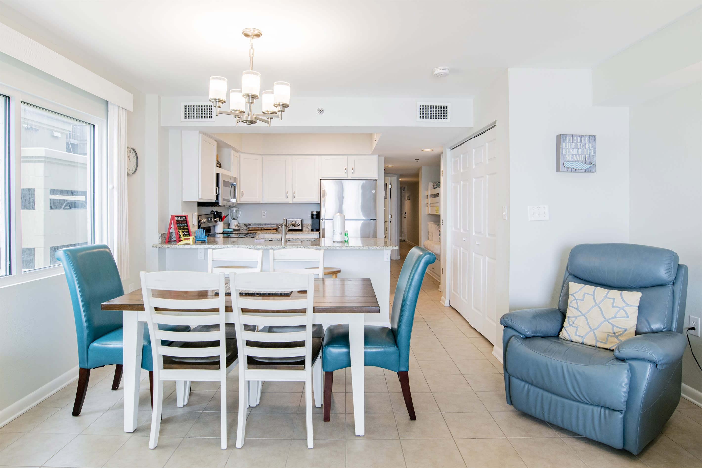DINING ROOM & KITCHEN