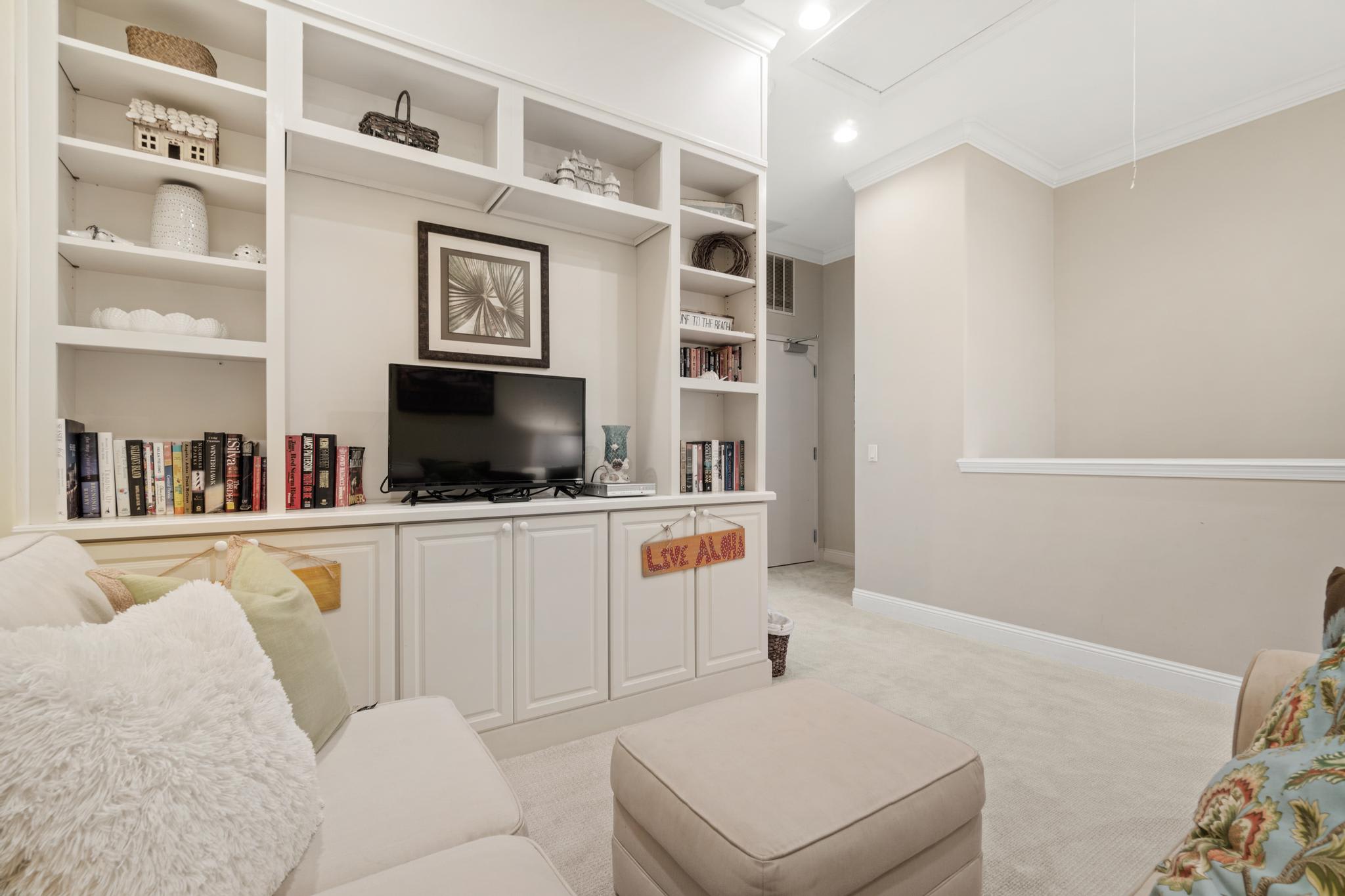 3rd Floor Seating Area