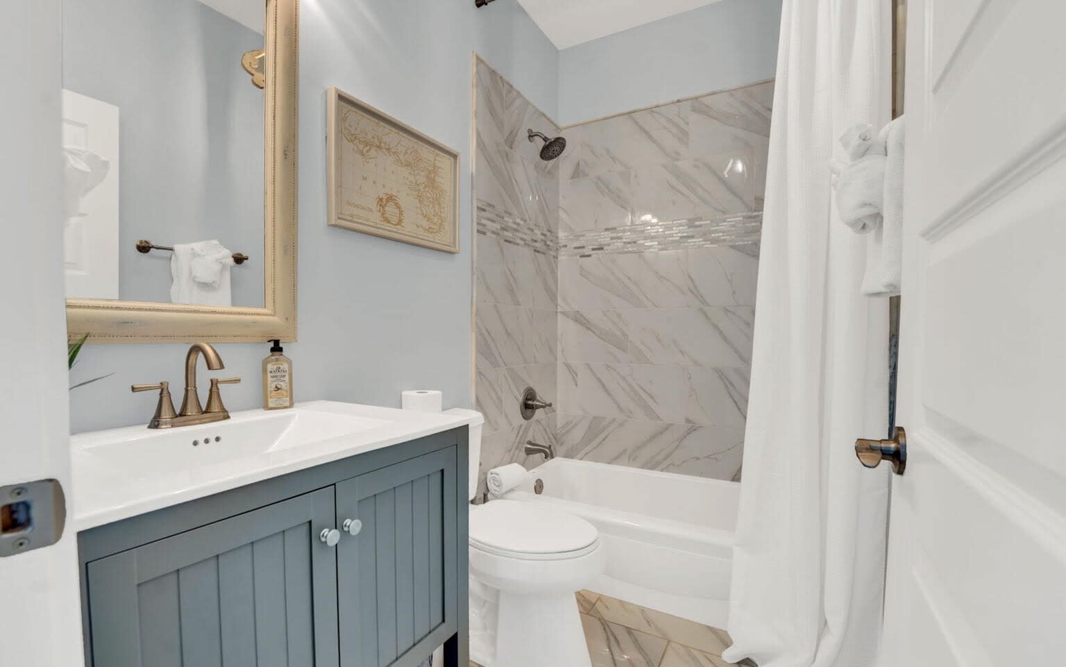 ensuite bathroom for the king bedroom at the top of the stairs.