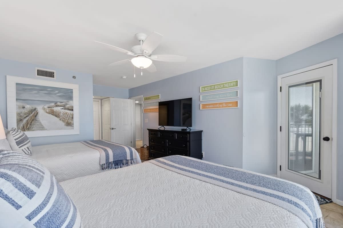 Suite 2 with two queens