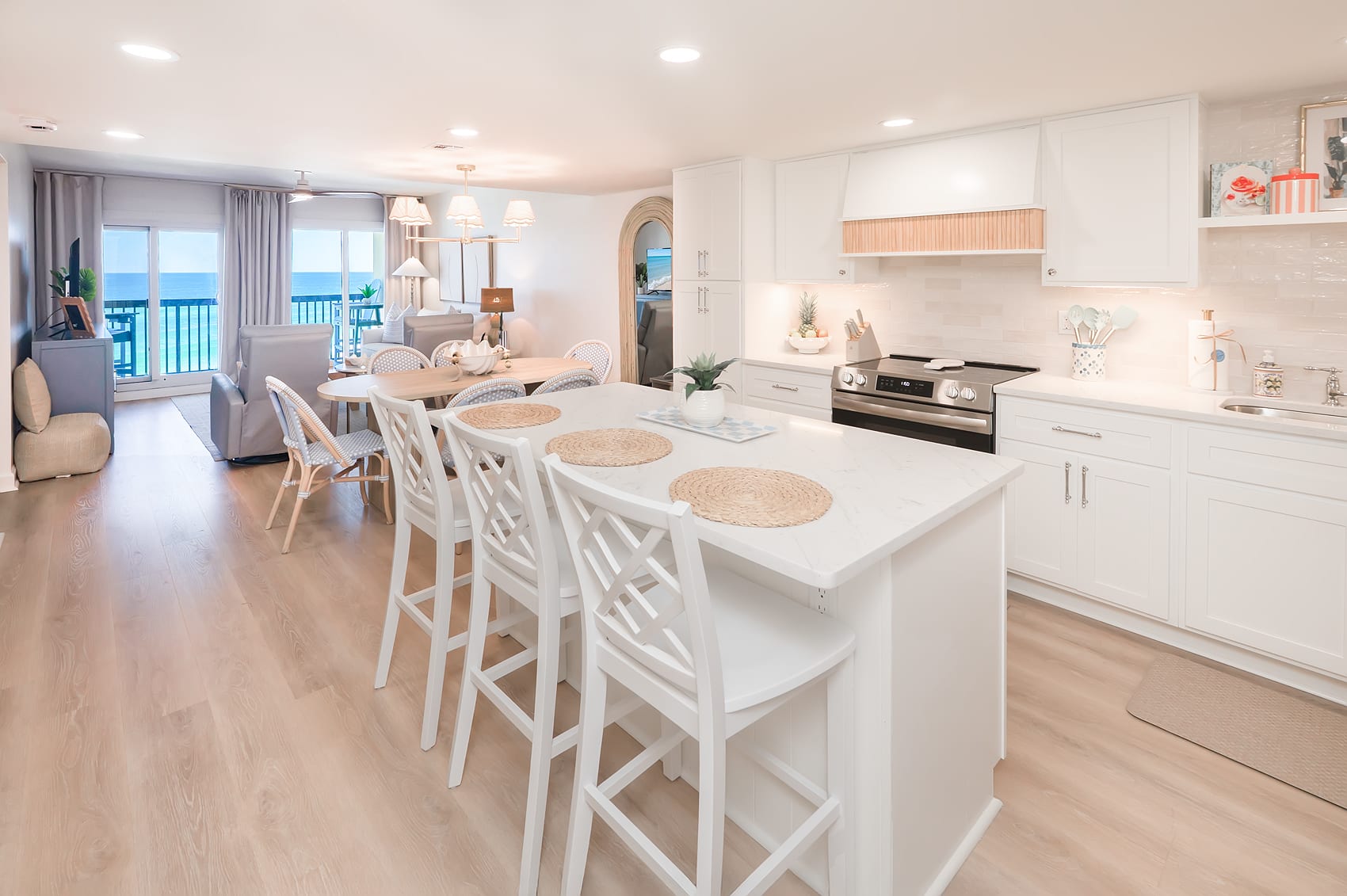 Beautiful fully renovated gulf front condo. 