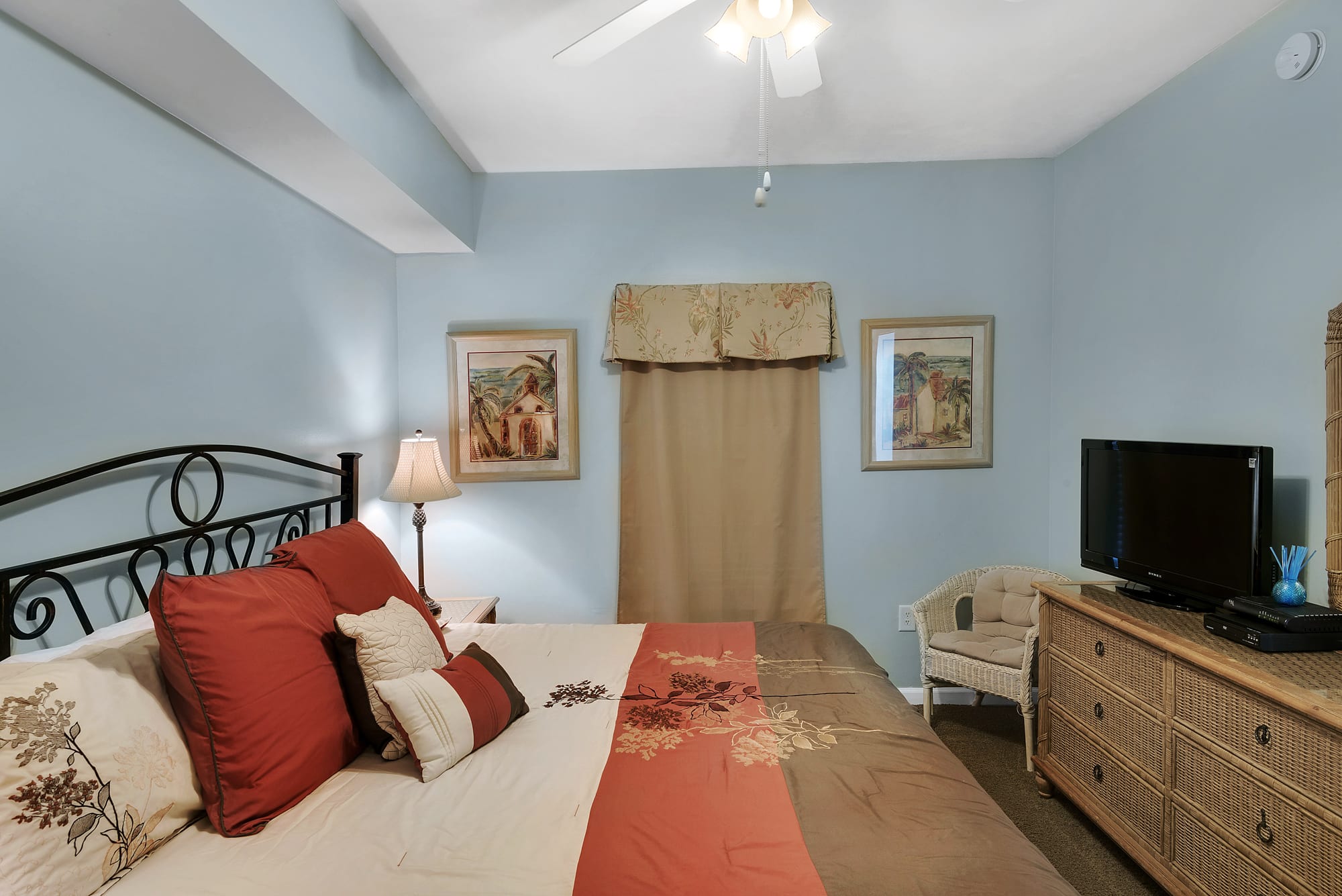 Large flat screen tv in master bedroom