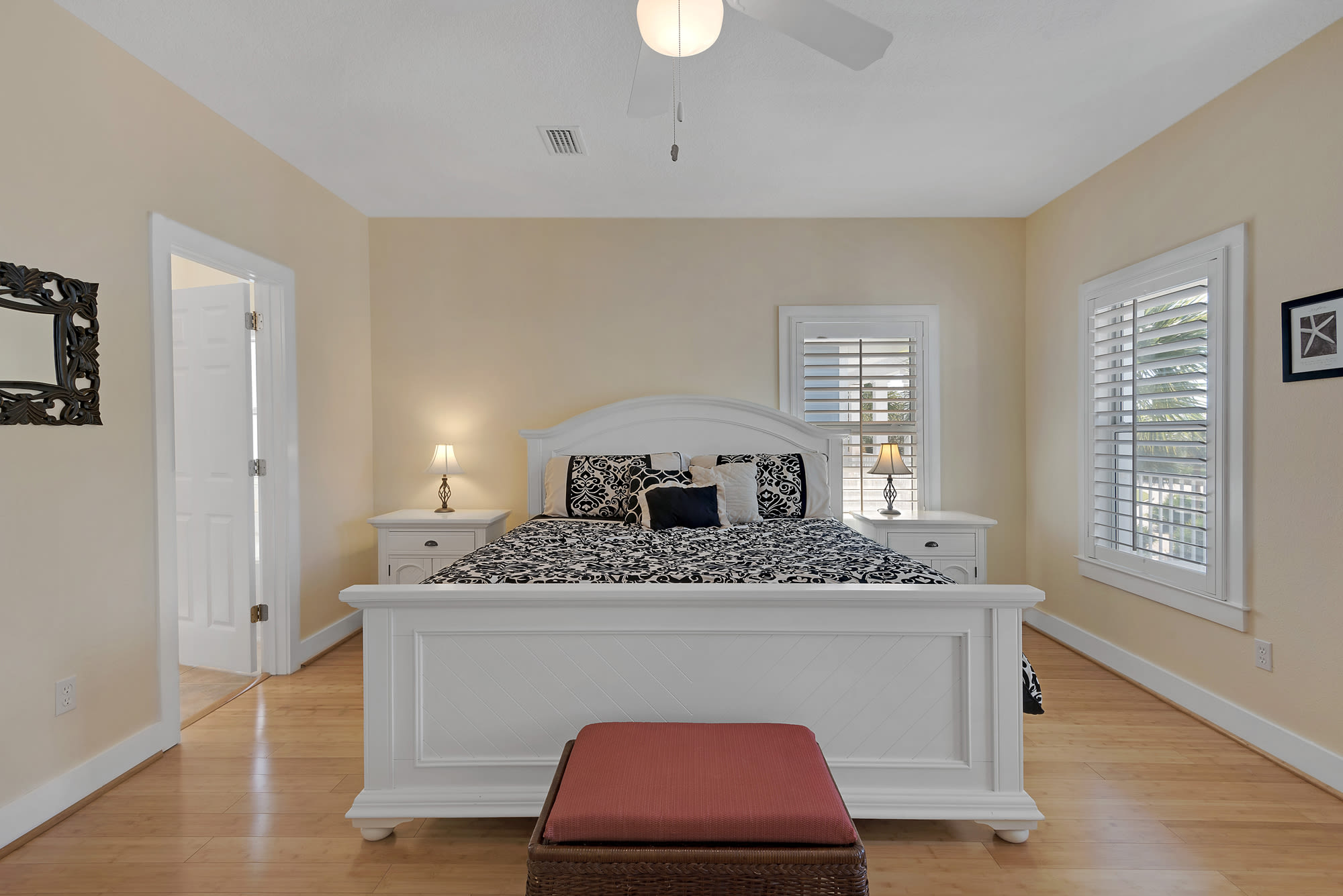 upstairs master bedroom has attached bath