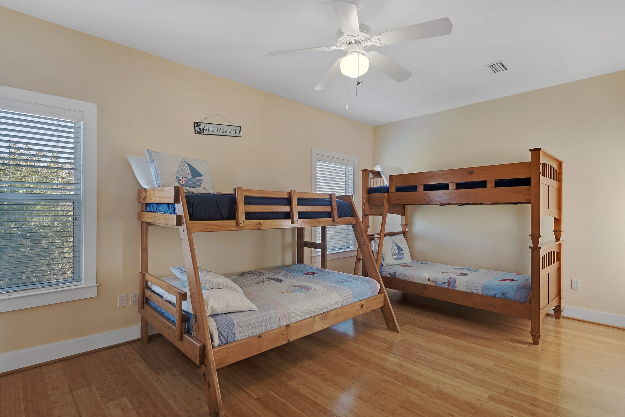 Bunk room has two sets of Full/twin bunks!