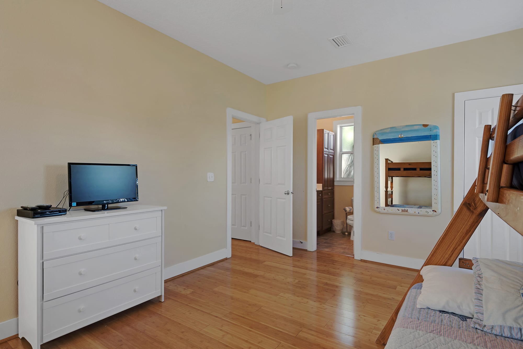 Bunk room has Lg Flat screen tv