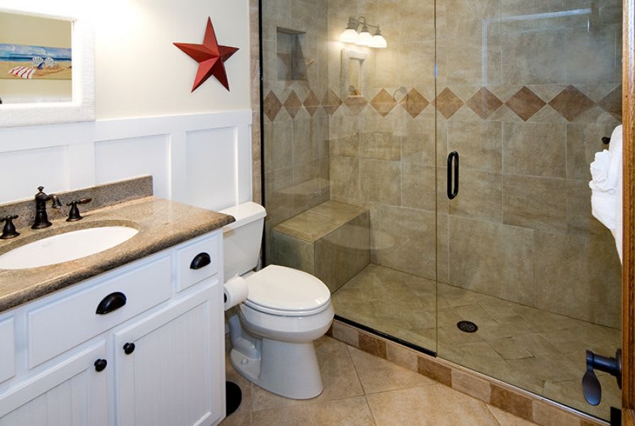 Third Floor Full Bath