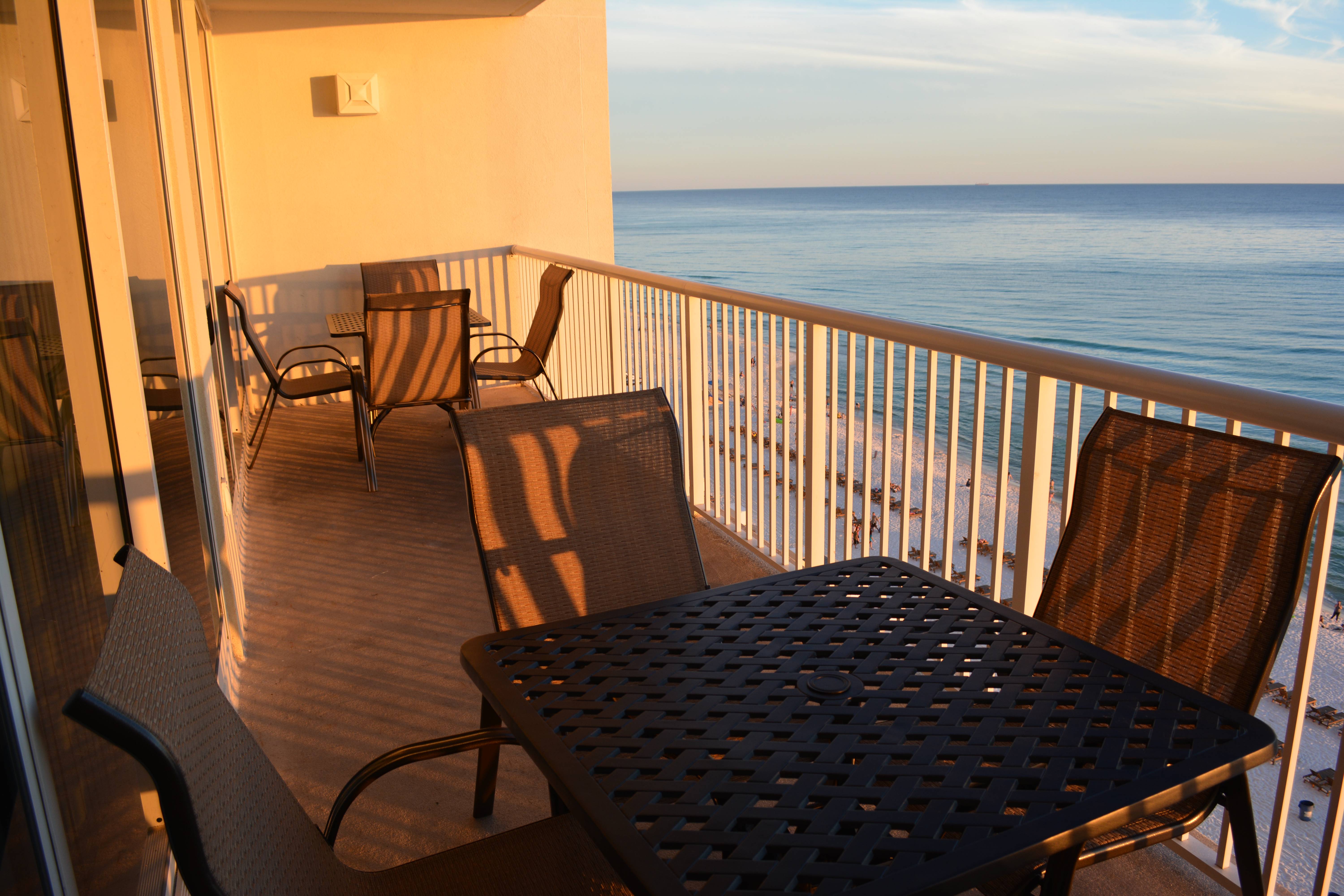 TERASSE IN FRONT OF LIVINGROOM AND MASTER BEDROOM 