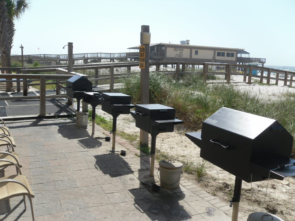 Community charcoal grills are availiable.  Seawind is also adjacent to Sea 'N Suds