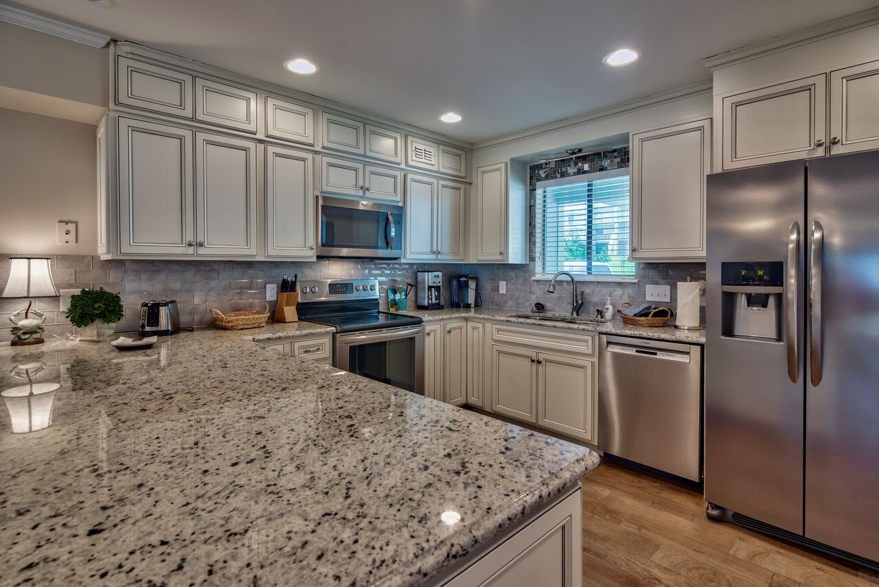 Completely Equiped Gourmet Kitchen 