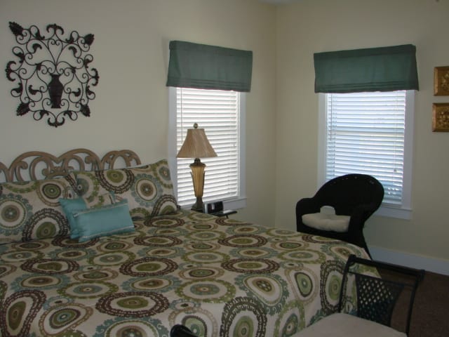  king bed in Master located on the second floor w/ ensuite bath and flat screen tv