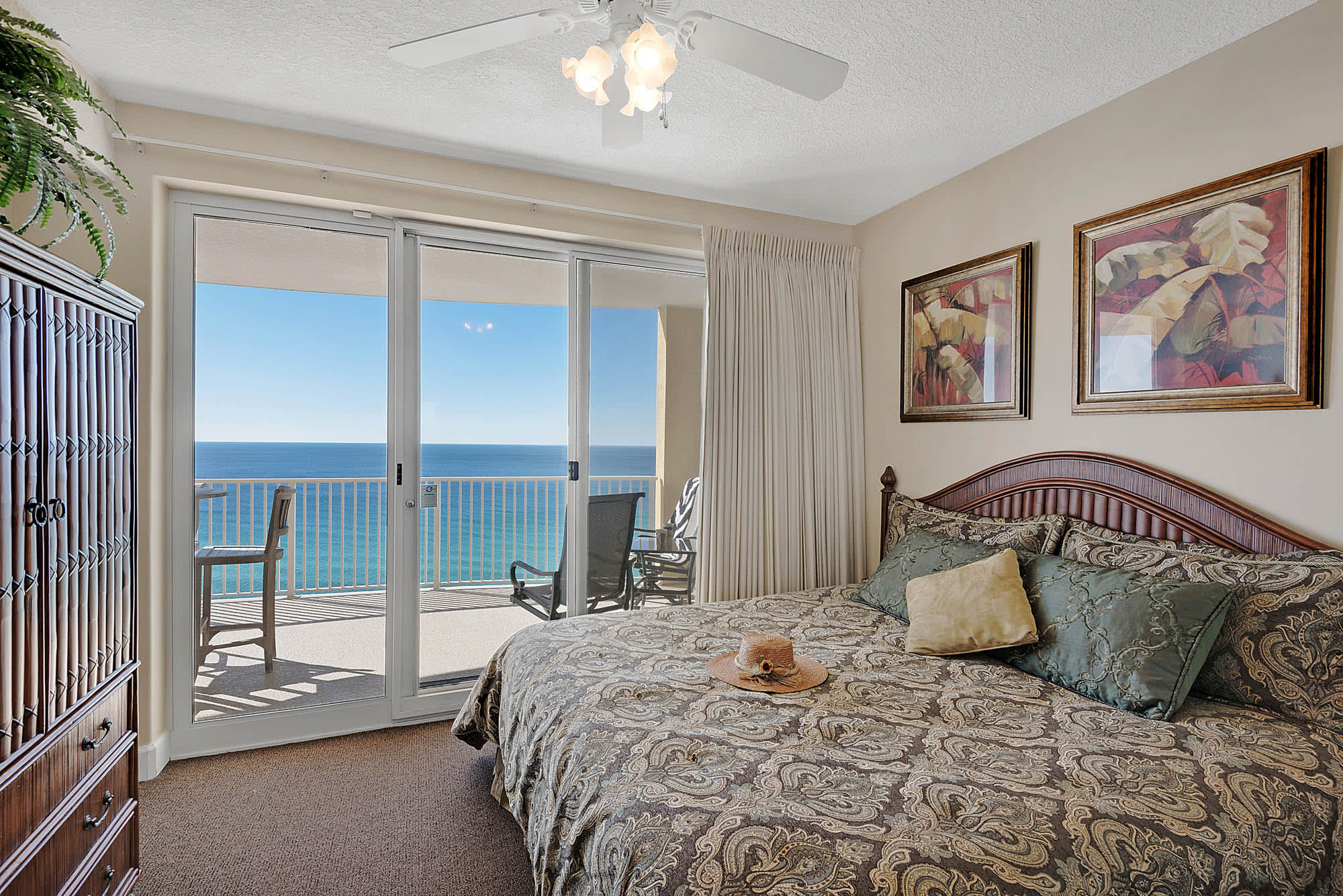 Master Bedroom with Gulf Front View and King Size Bed!
