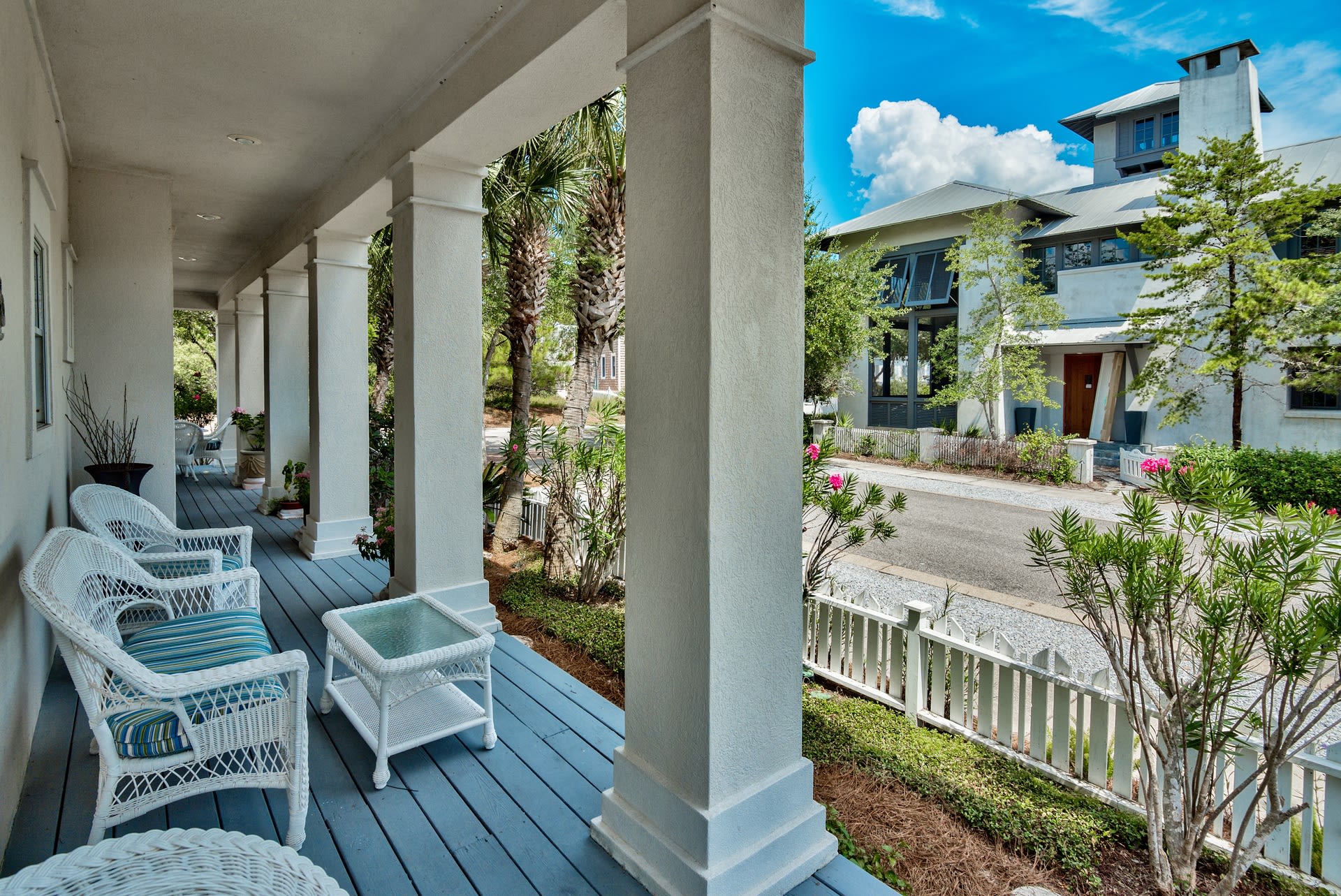 RELAX ON THE VERANDA 