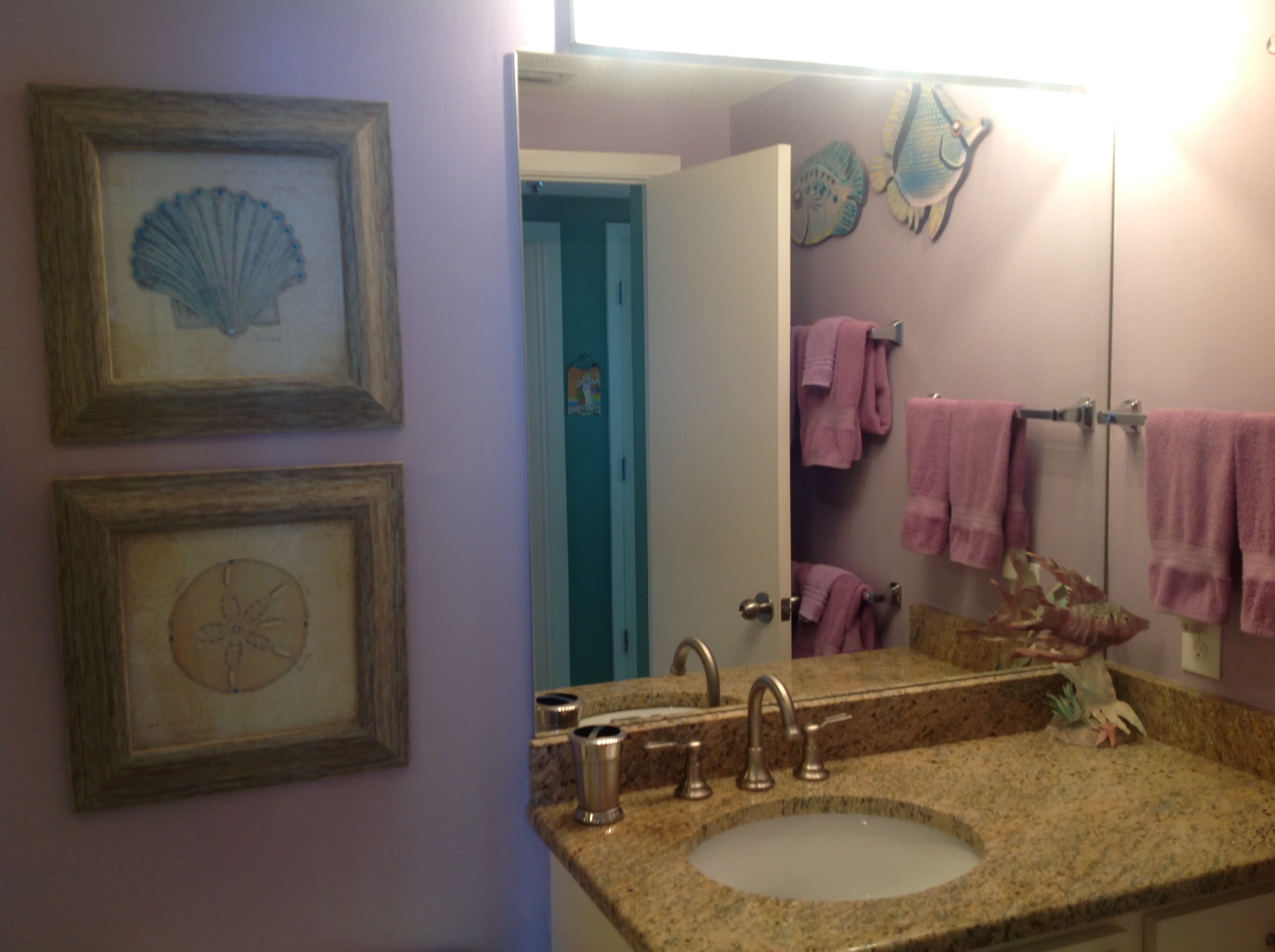 Queen bathroom, new granite countertops, tub and shower