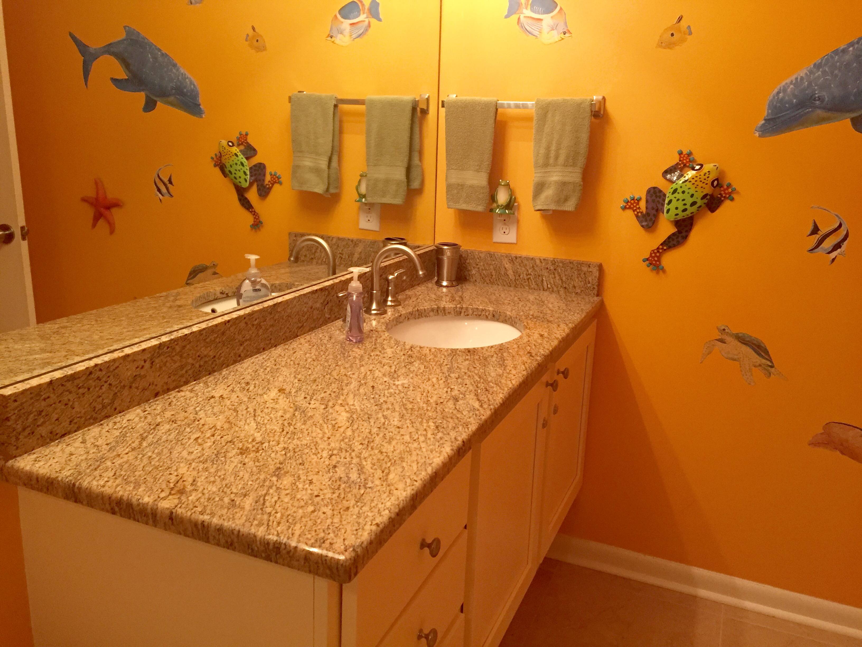 Twin Bath lots of fun fish. New granite countertops and cabinets 