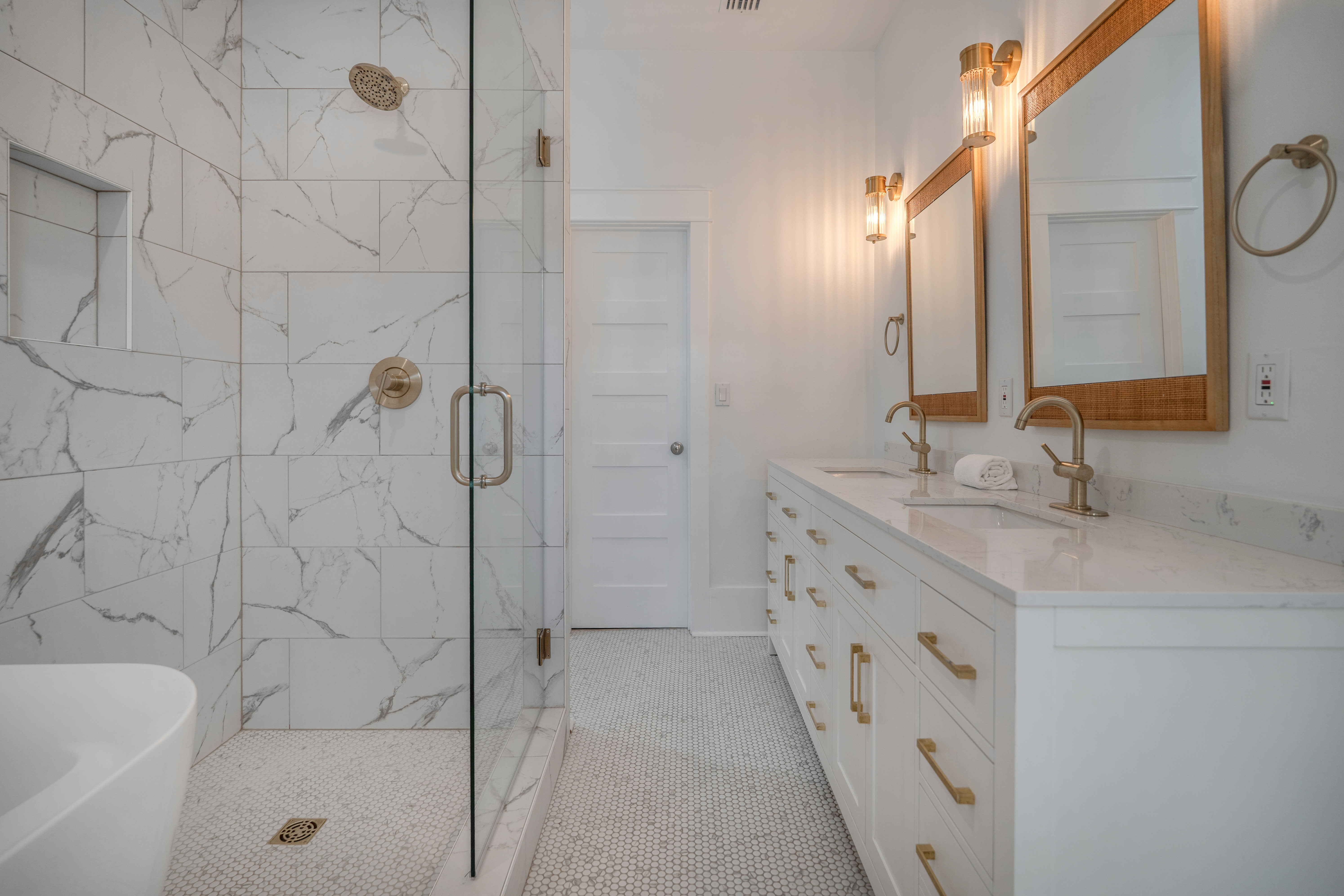 Primary suite 2 - ensuite bath