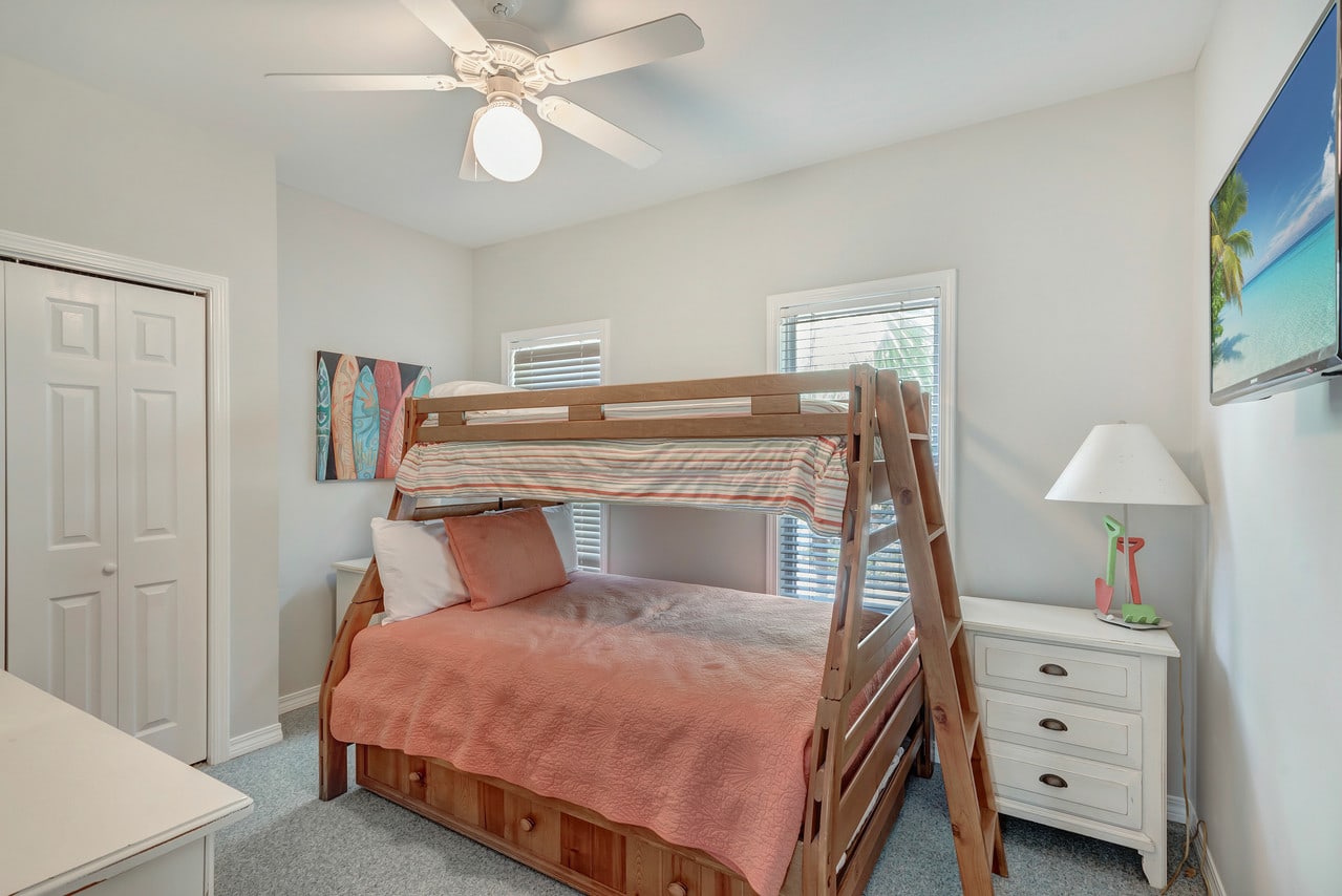 2nd floor double/twin bunk room with trundle