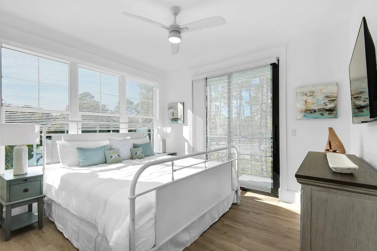 Driftwood-16 Bedroom 2. PIc 1. King with attached bath.