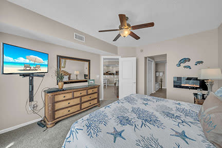 Colonnades #402: 3BR 3BA, Sleeps 10_8