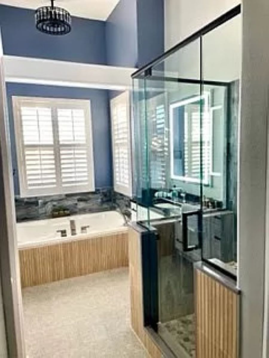 Primary Bedroom En Suite Bathroom