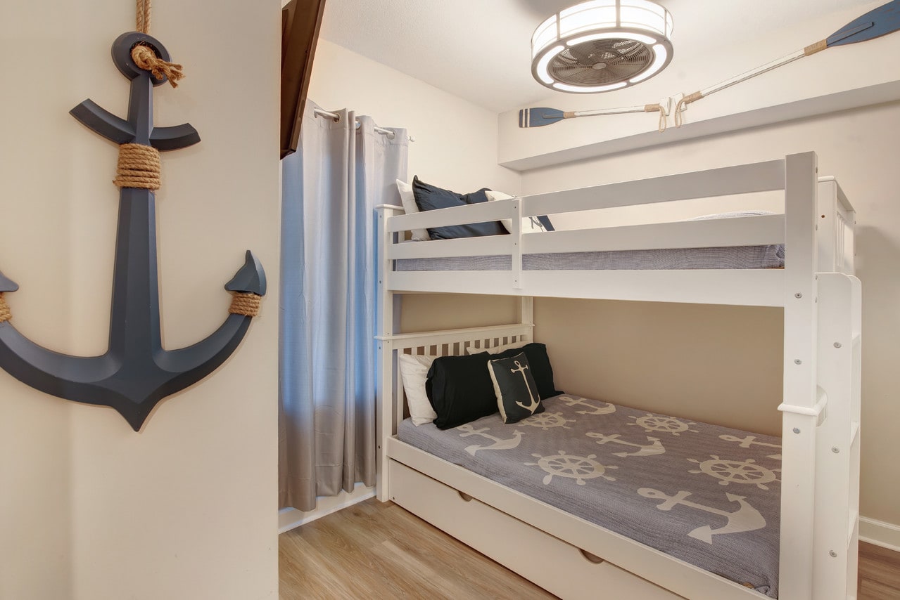 Bunk Beds with Three Full Size Beds