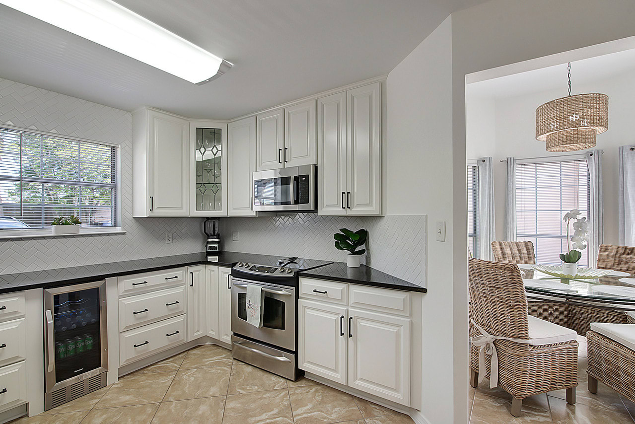 Seamless flow from the kitchen into the dining room.