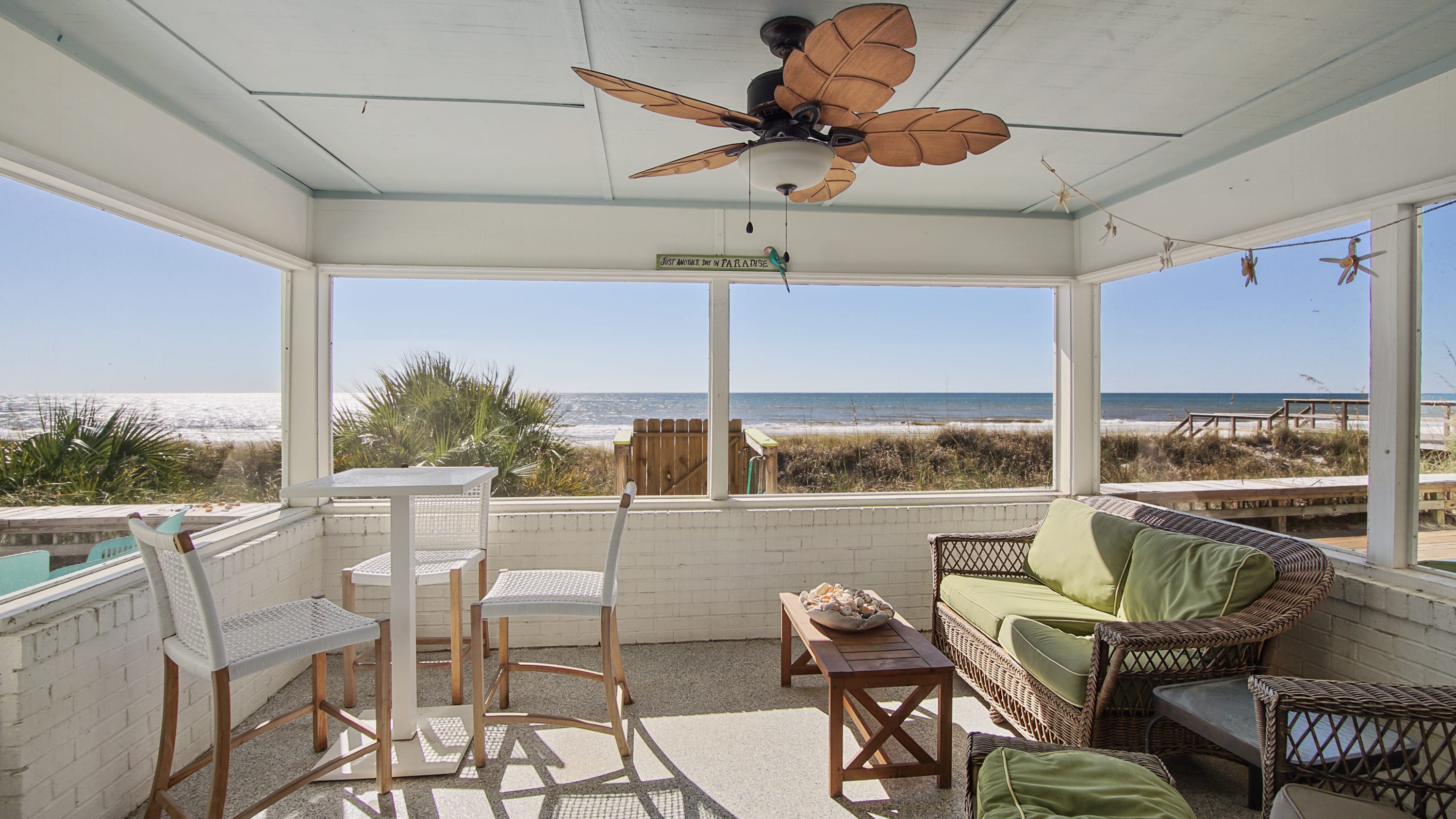Cozy screened in porch