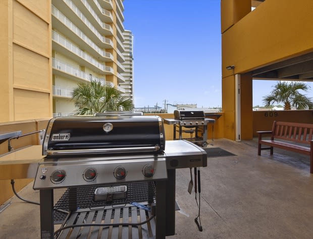 Multiple gas grills for your &ldquo;catch of the day&ldquo; or steaks and burgers!