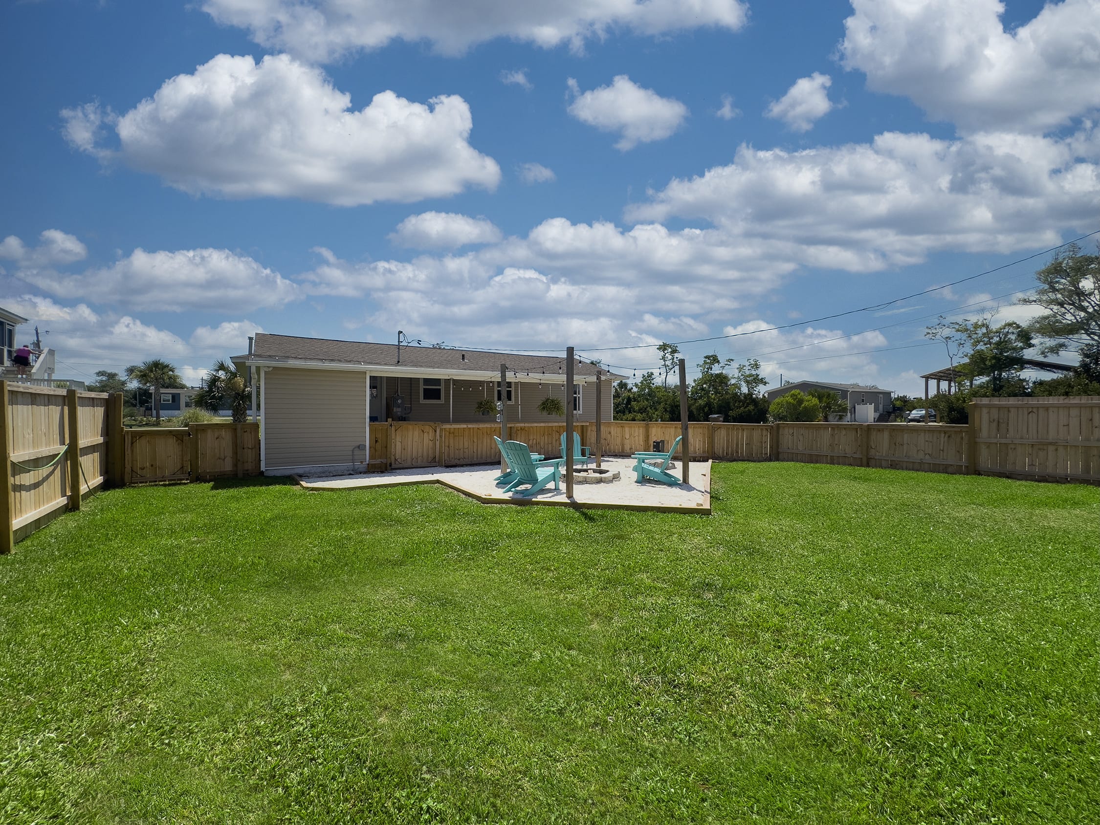 Fully fenced backyard - 50'x50'