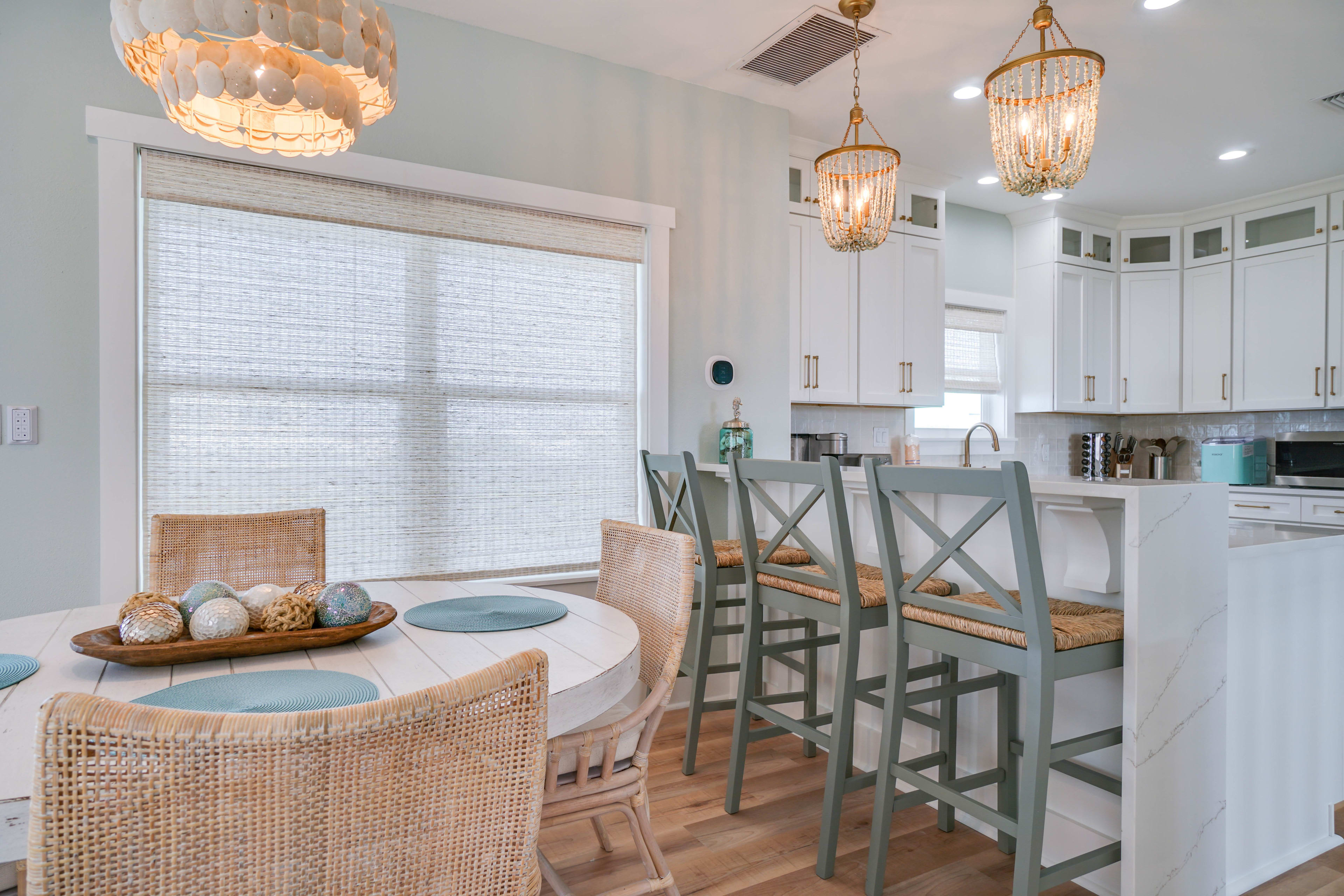 Coral Seahorse Dining 