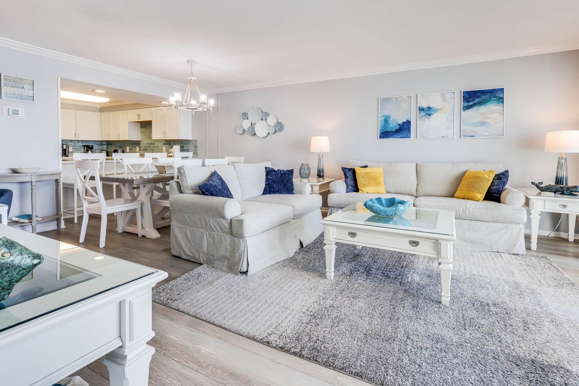 Extra bedding with the Queen sleeper sofa!