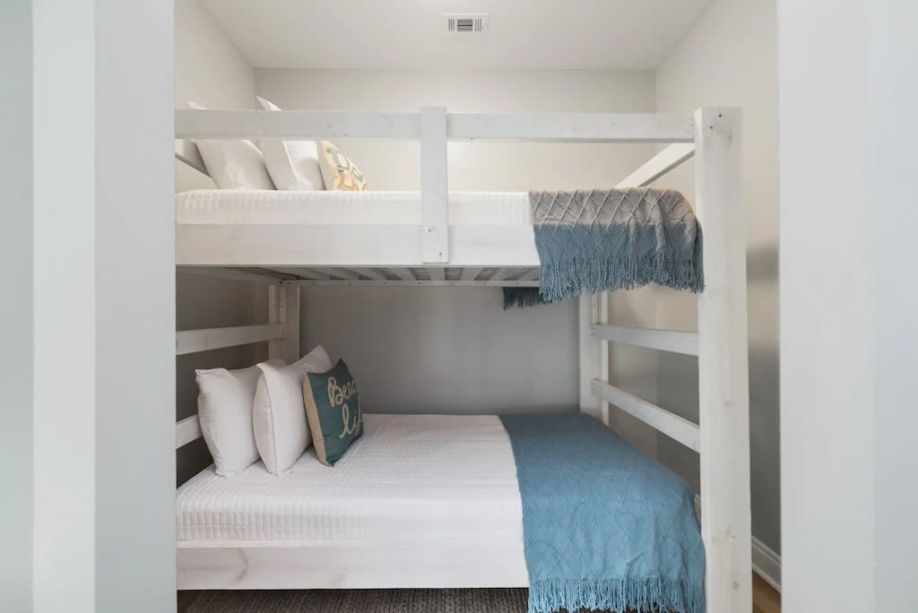Bunk bed arrangement