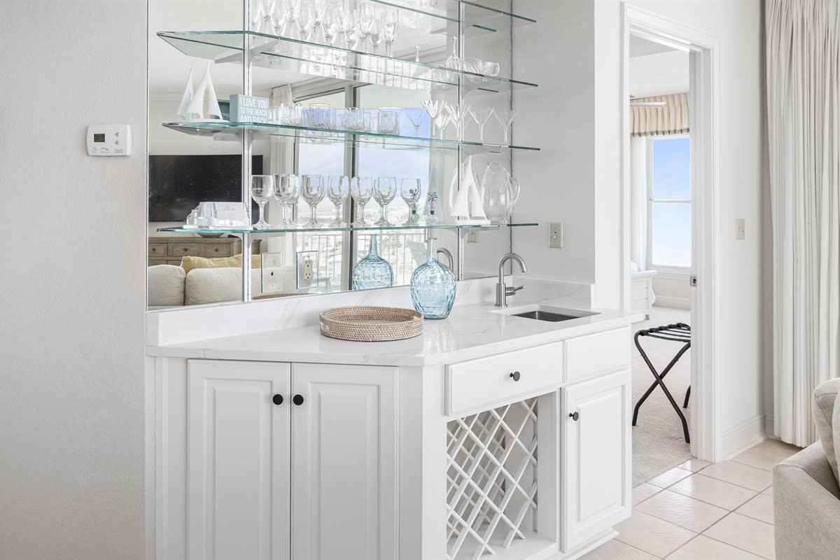 Wet bar in the Living Room