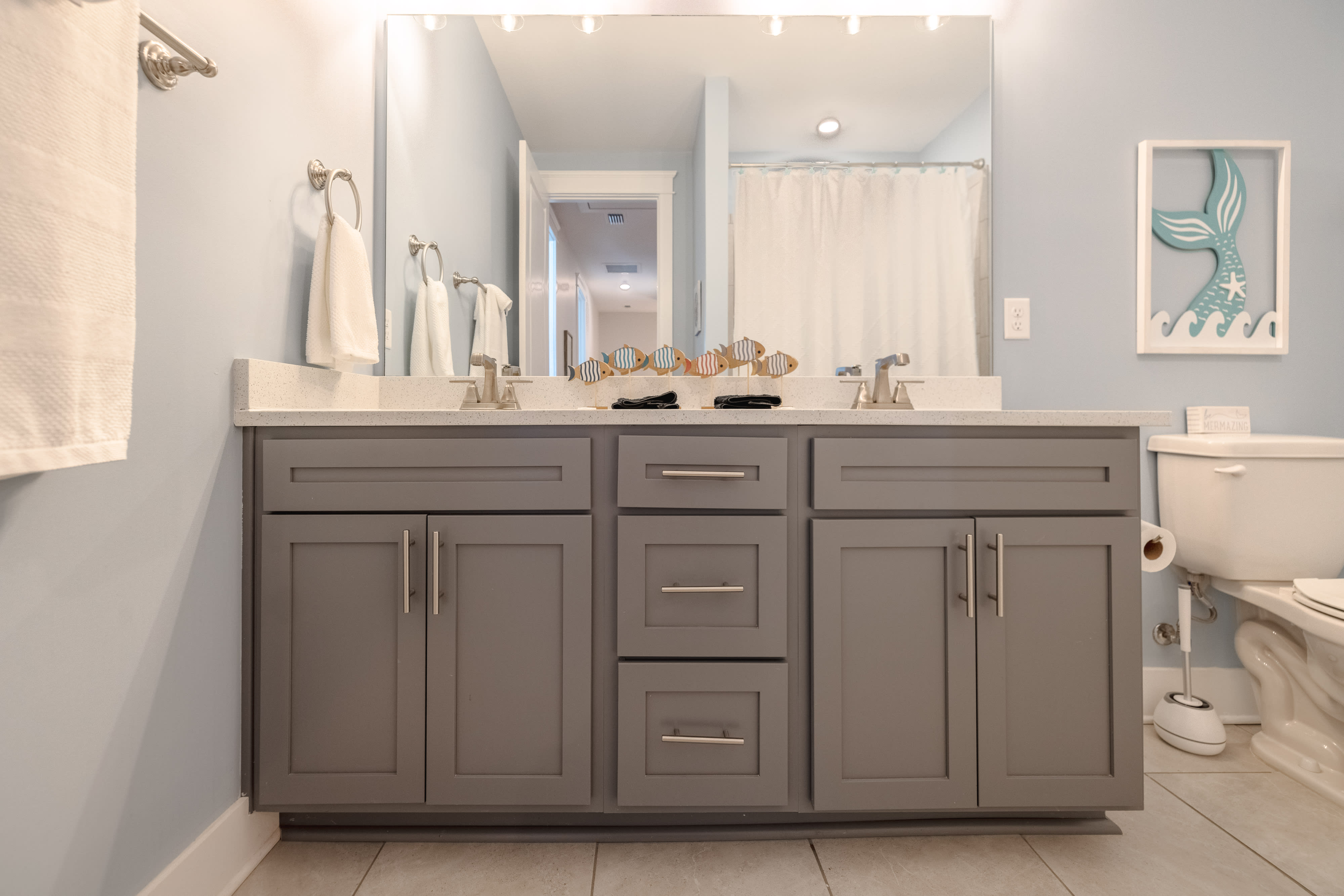 Second floor full bathroom