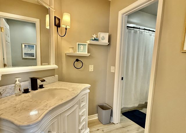 Sink, Home Decor, Rug, Sink Faucet, Indoors