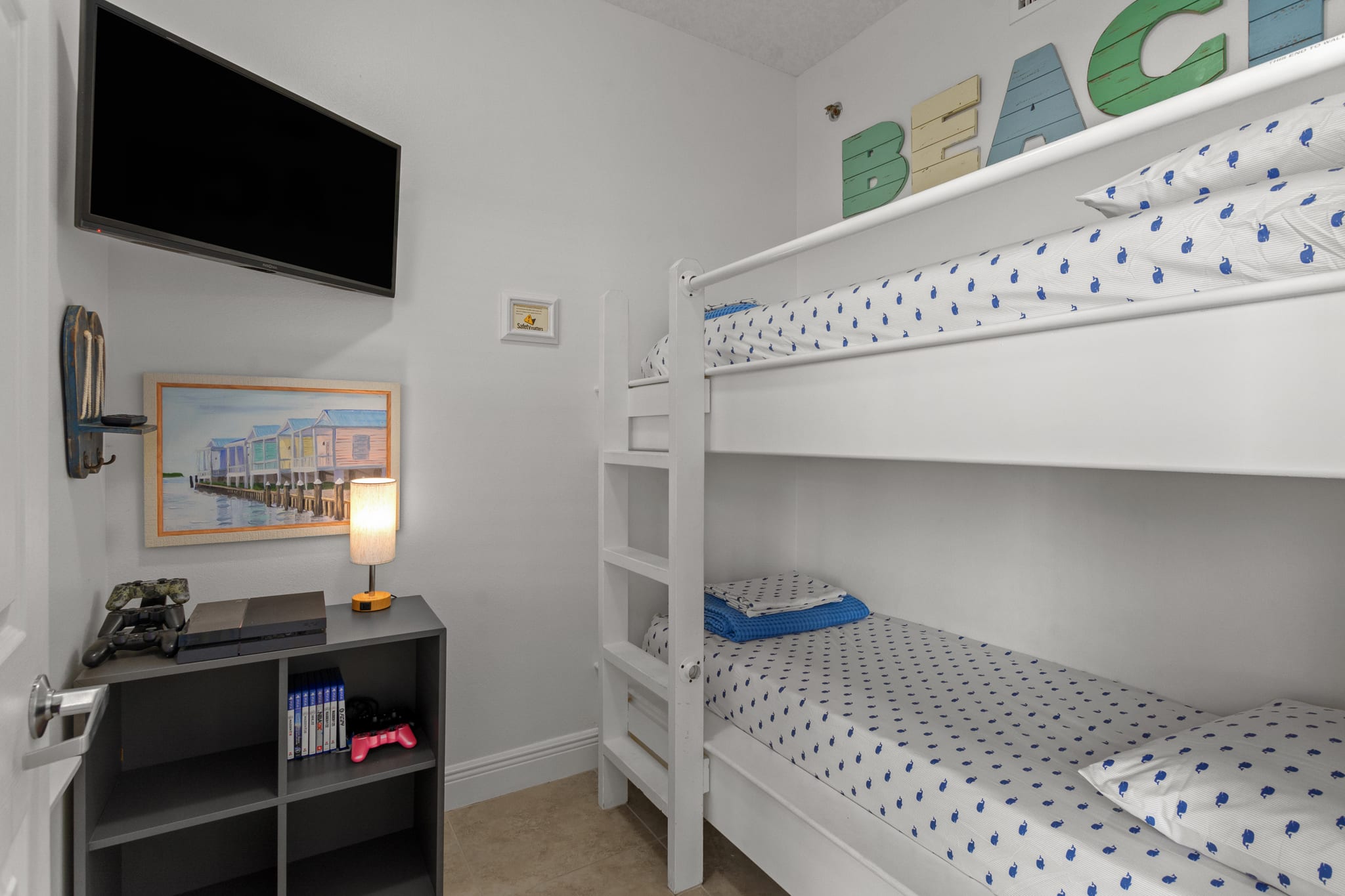 Amazing Views, Pools, & Steps to the Sand_16