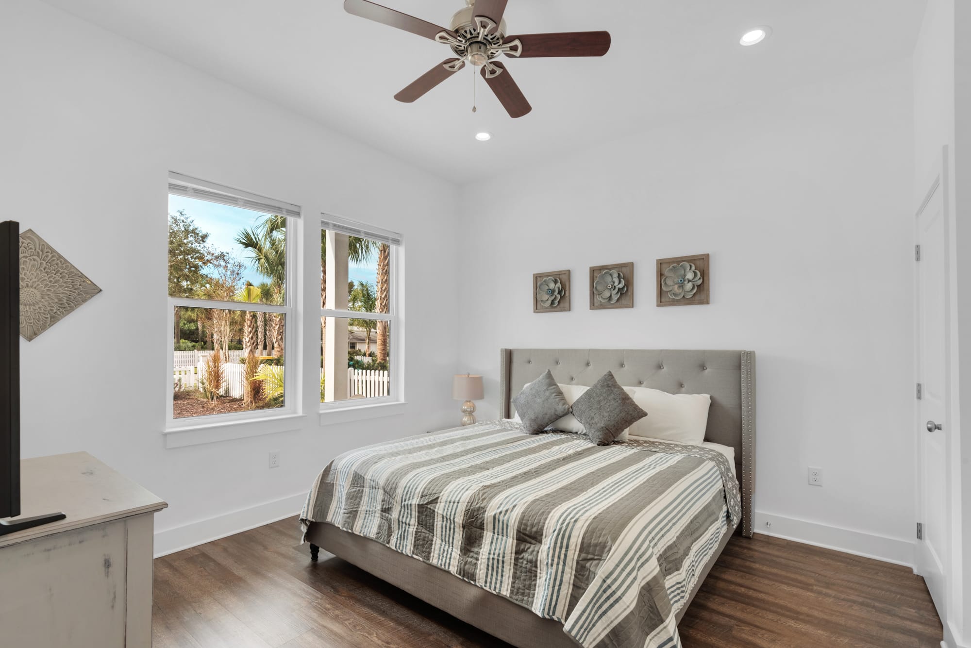 Downstairs Room with Private Bathroom